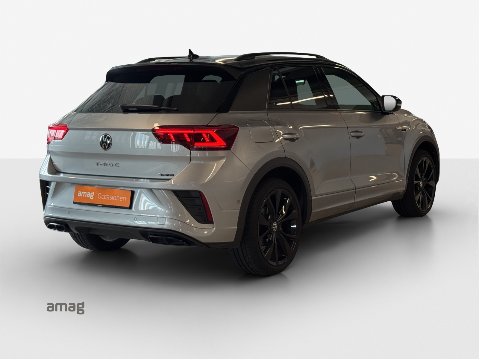 VW T-Roc 2.0 TSI R-Line DSG 4Motion-image-4