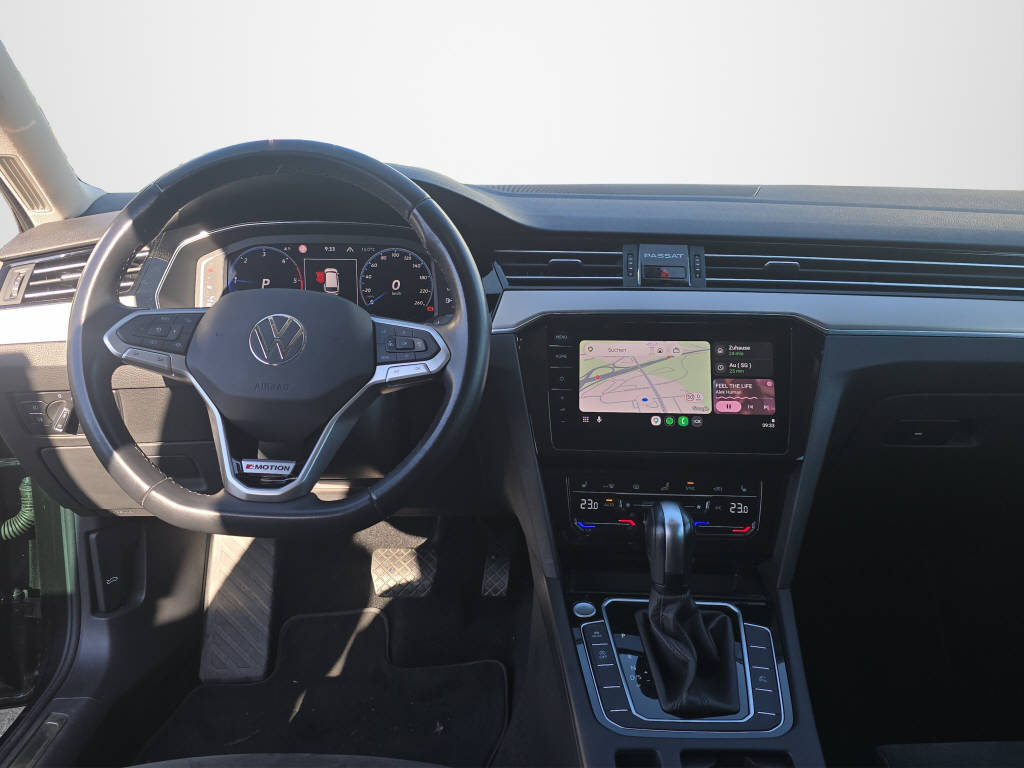 VW Passat Variant 2.0 TDI 200 75th Edition DSG 4m-image-13