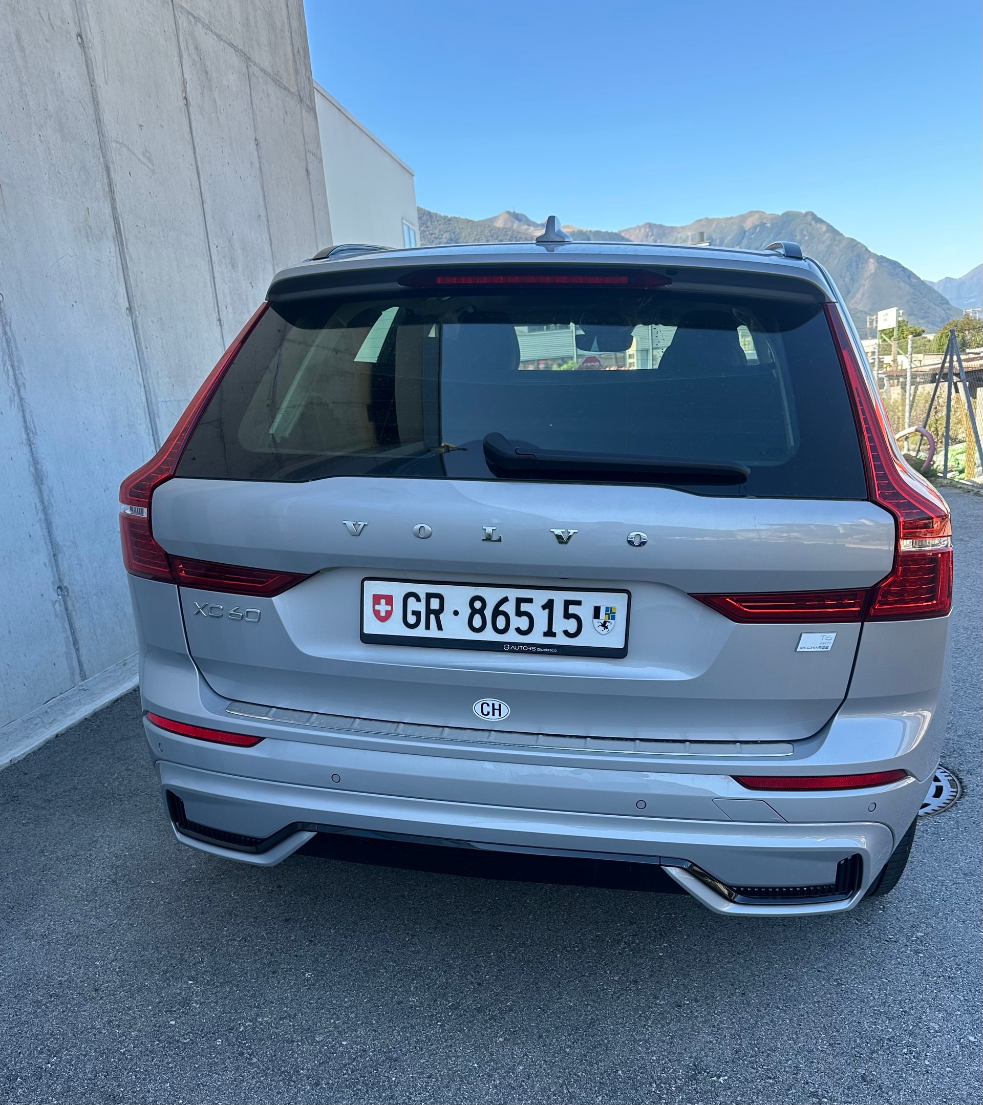 VOLVO 2.0 T6 TE XCENTRIC eAWD-image-3