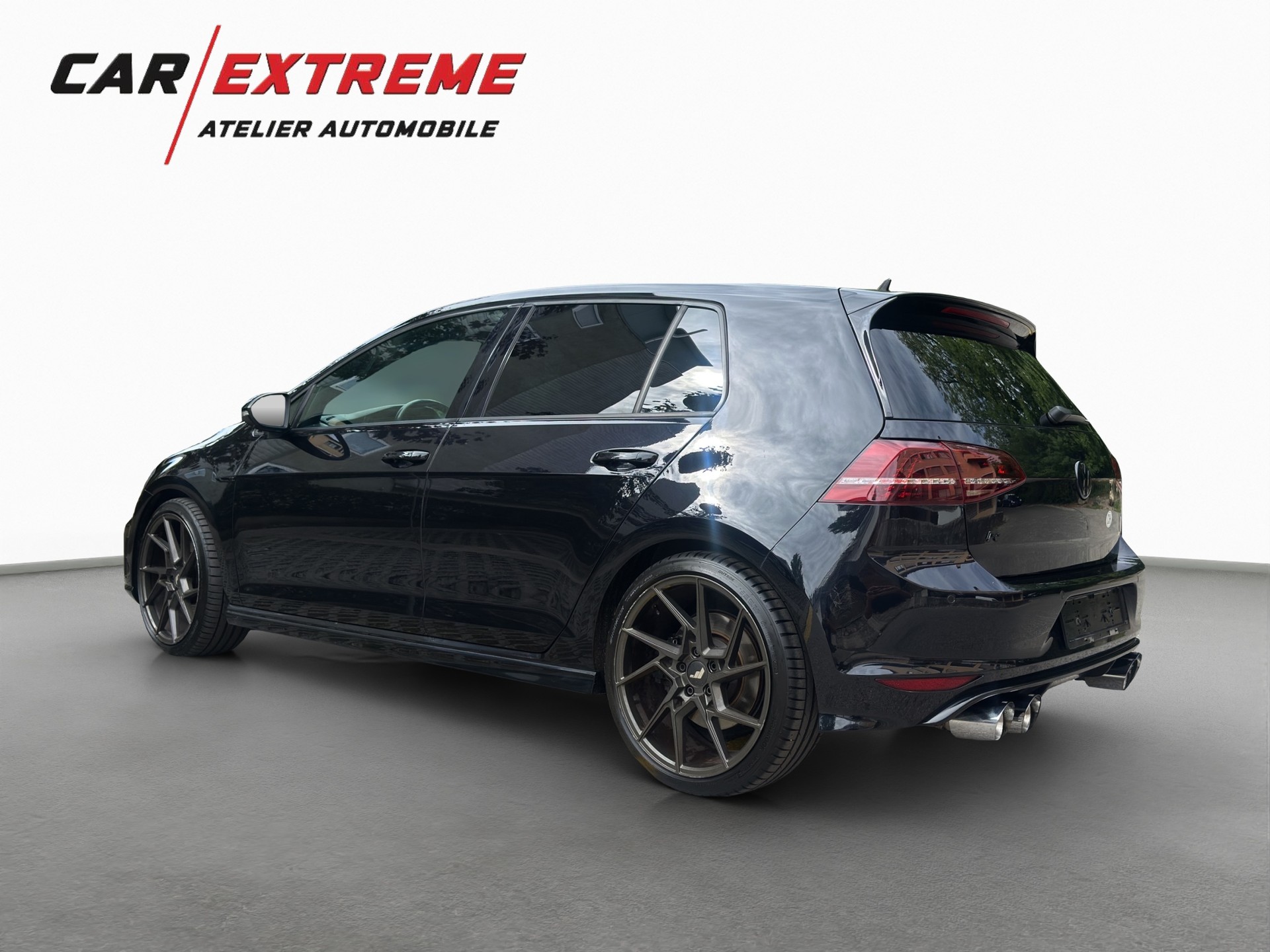 VW Golf 2.0 TSI R 4Motion DSG-image-4