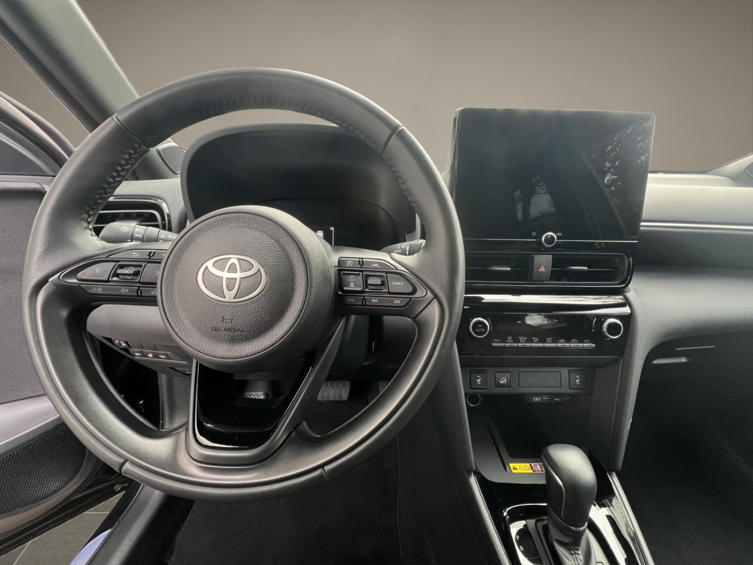 TOYOTA Yaris Cross 1.5 VVT-i HSD Trend AWD-i-image-9