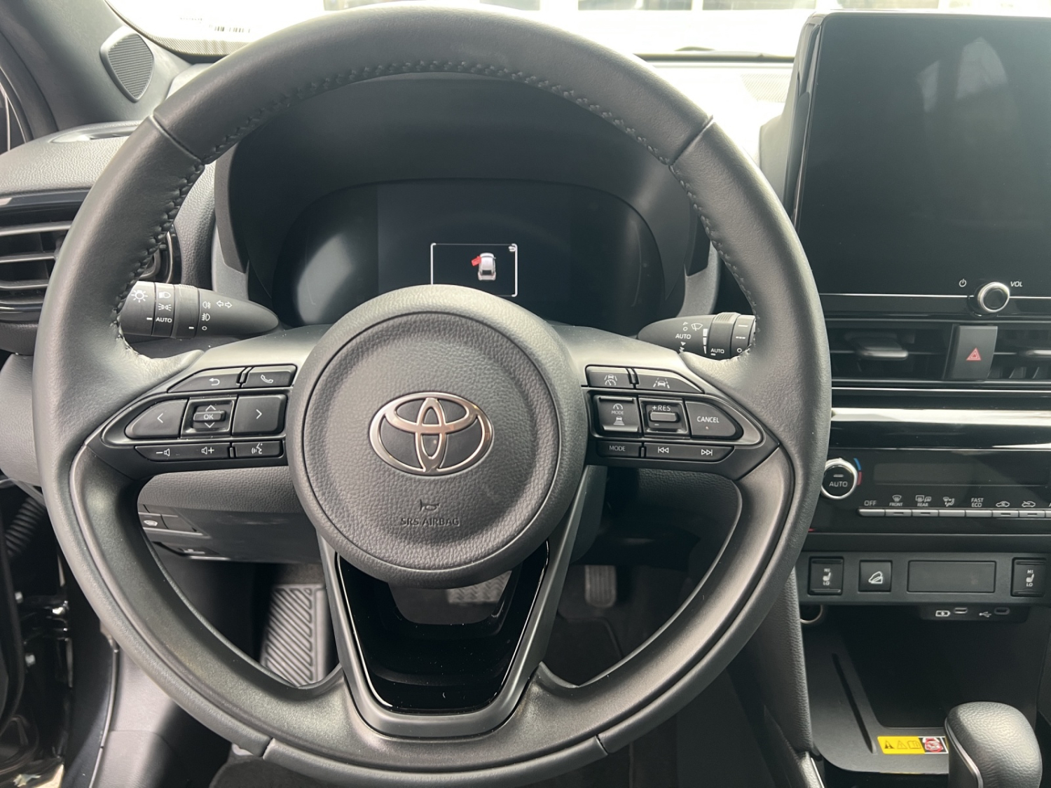 TOYOTA Yaris Cross 1.5 VVT-i HSD Trend AWD-i-image-10