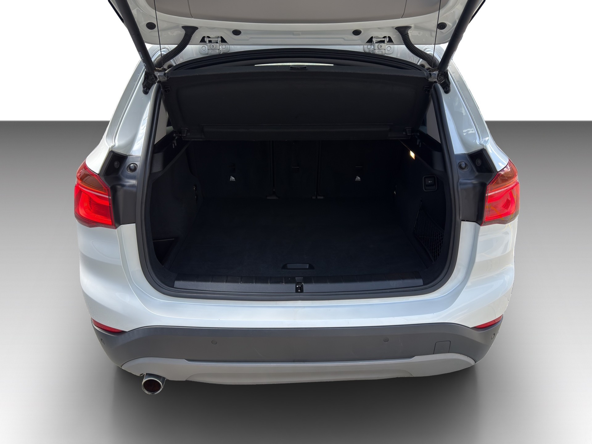 BMW X1 xDrive 18d Steptronic-image-13