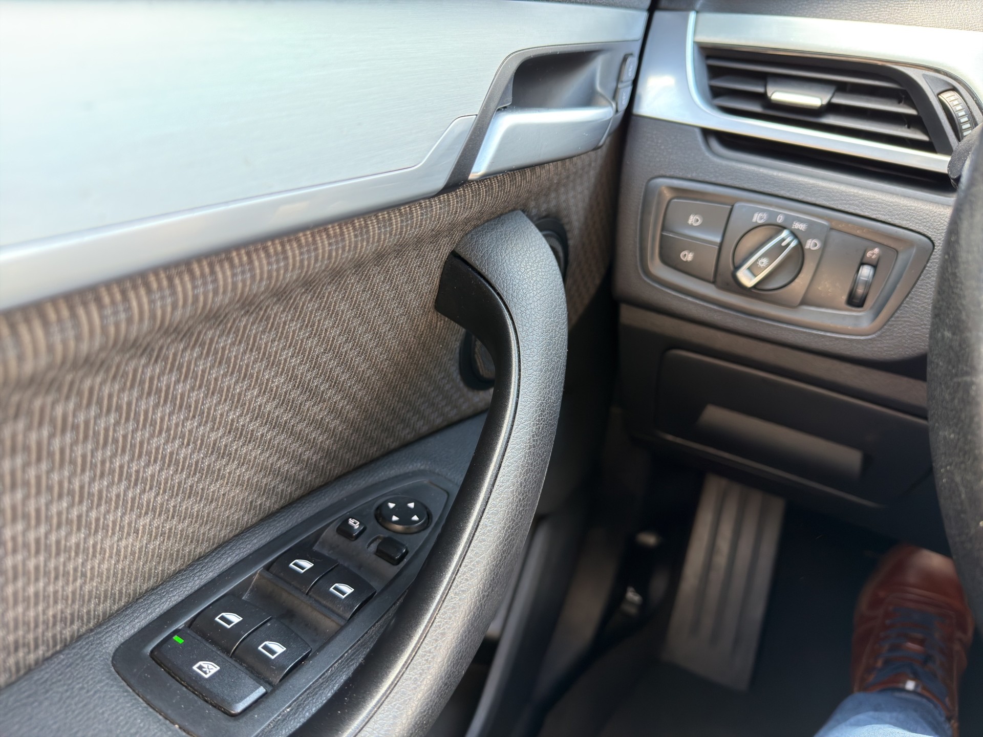 BMW X1 xDrive 18d Steptronic-image-28