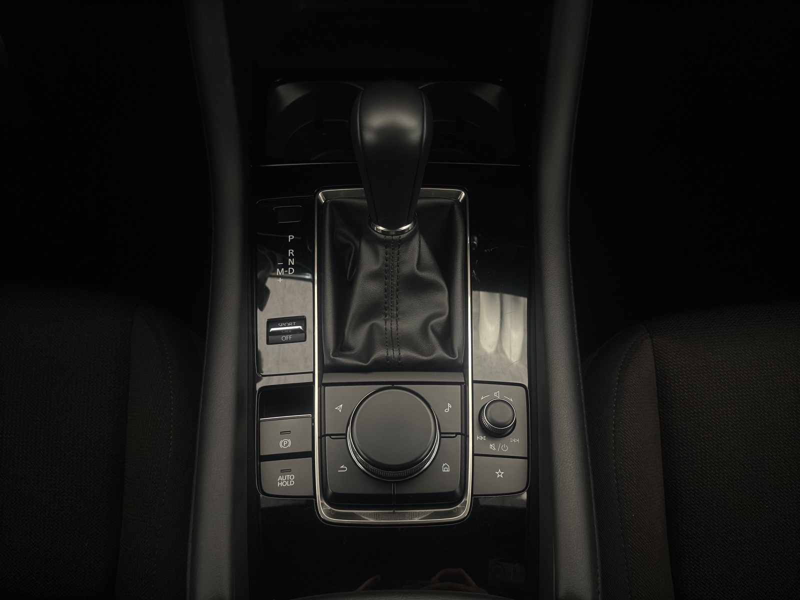MAZDA 3 Hatchback 2.0 150 PS Exclusive-Line-image-14