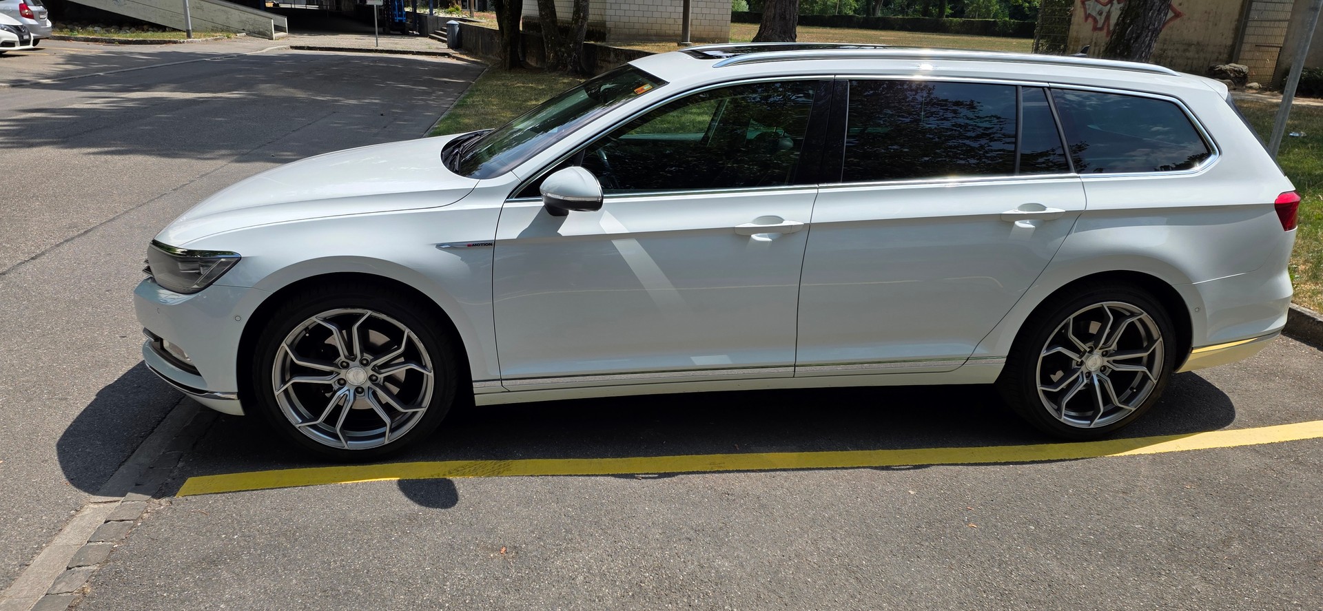 VW 2.0 TDI 190 SCR Highl. DSG 4m-image-0