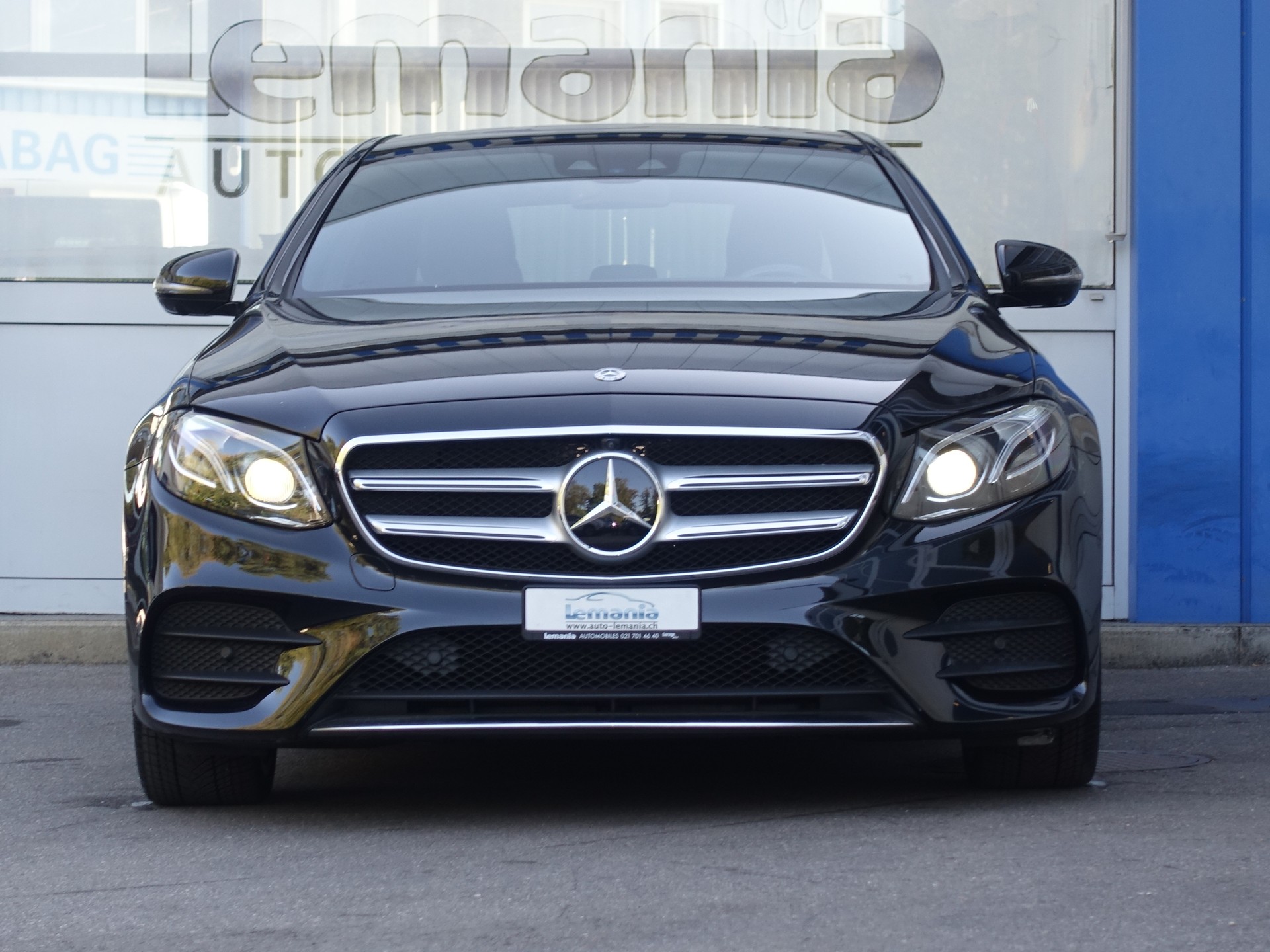 MERCEDES-BENZ E 220 d AMG Line 4Matic 9G-Tronic-image-2