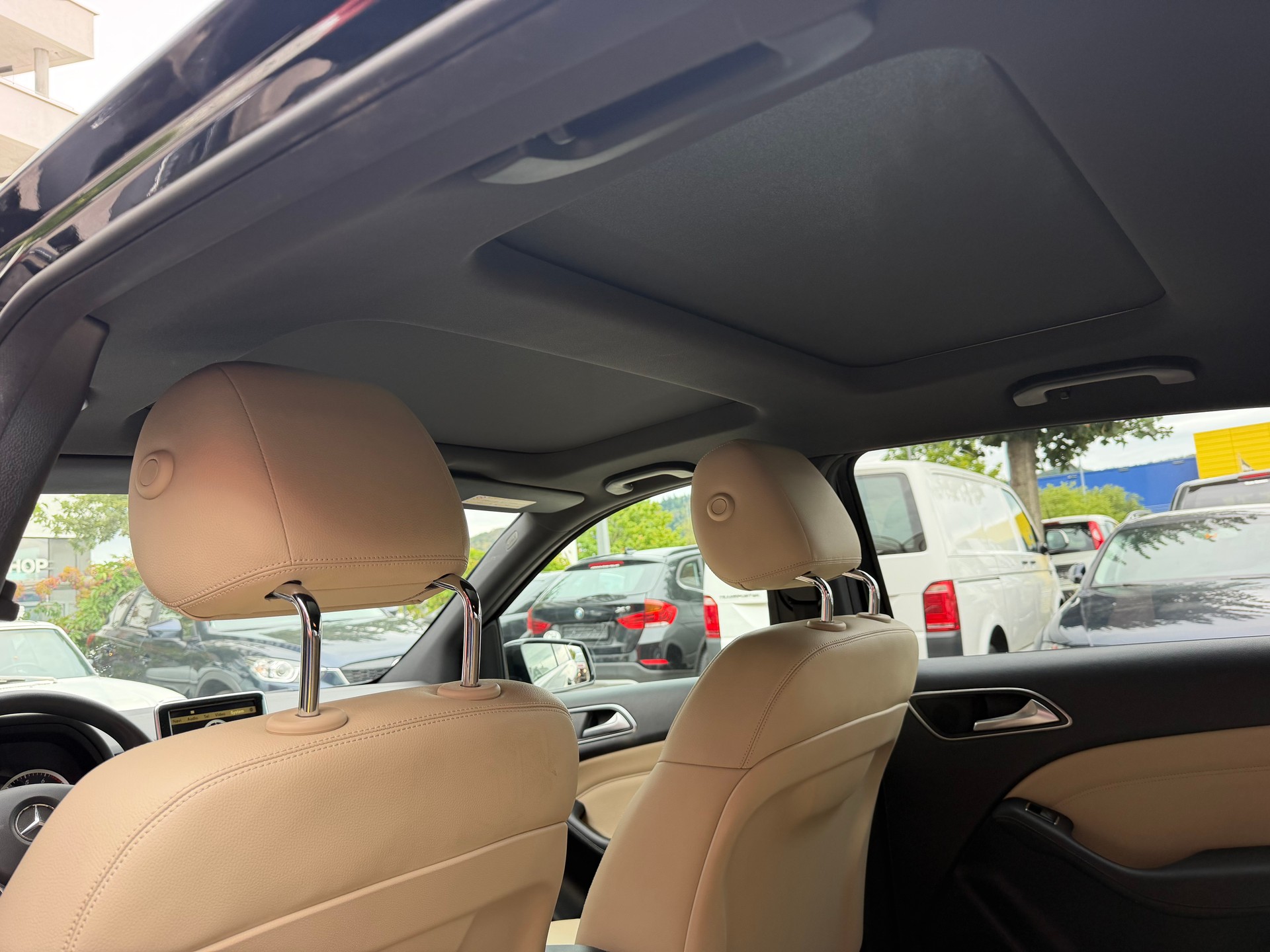 MERCEDES-BENZ B 200 7G-DCT-image-10