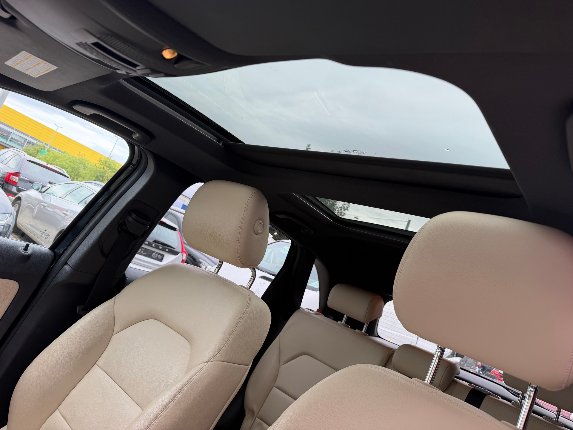 MERCEDES-BENZ B 200 7G-DCT-image-11