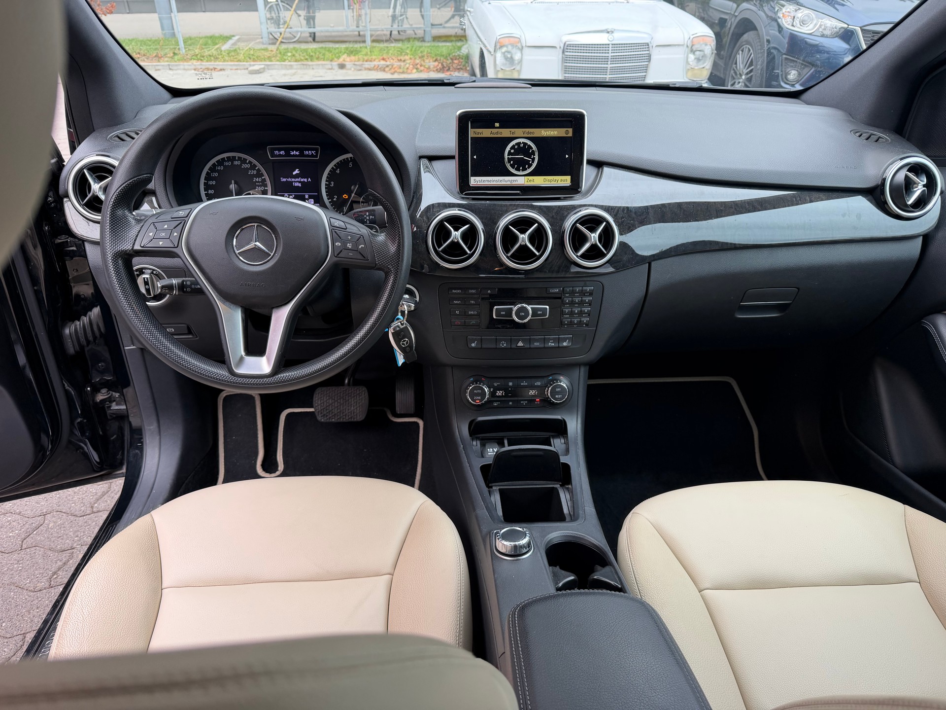 MERCEDES-BENZ B 200 7G-DCT-image-9