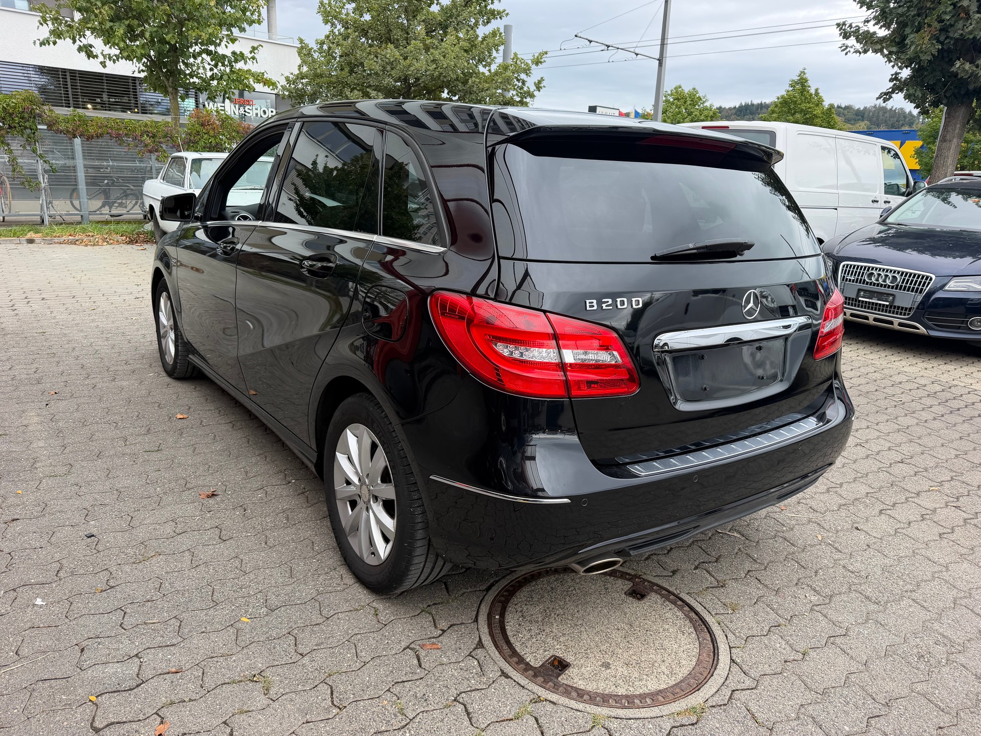 MERCEDES-BENZ B 200 7G-DCT-image-4