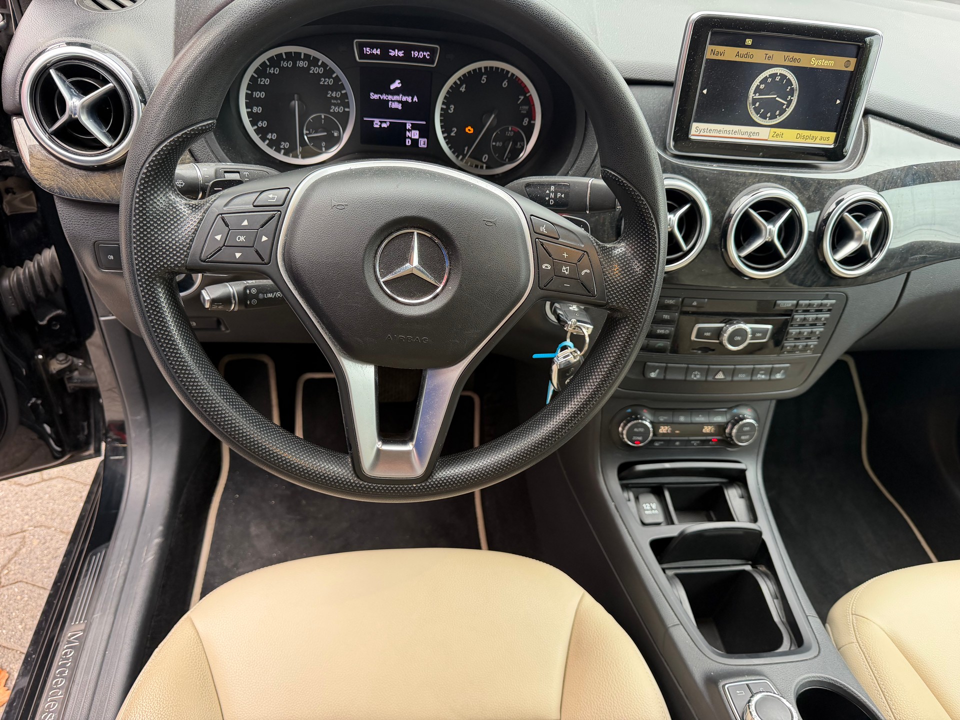 MERCEDES-BENZ B 200 7G-DCT-image-7