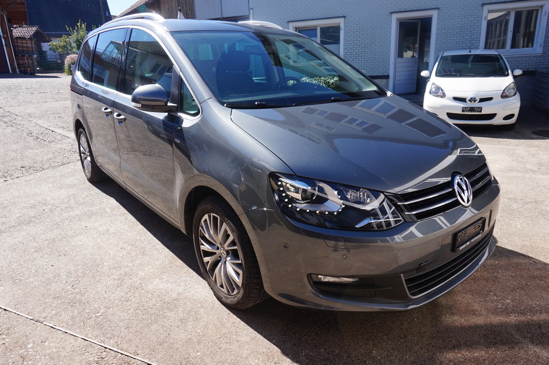 VW Sharan 2.0 TDI BMT Cup DSG-image-1