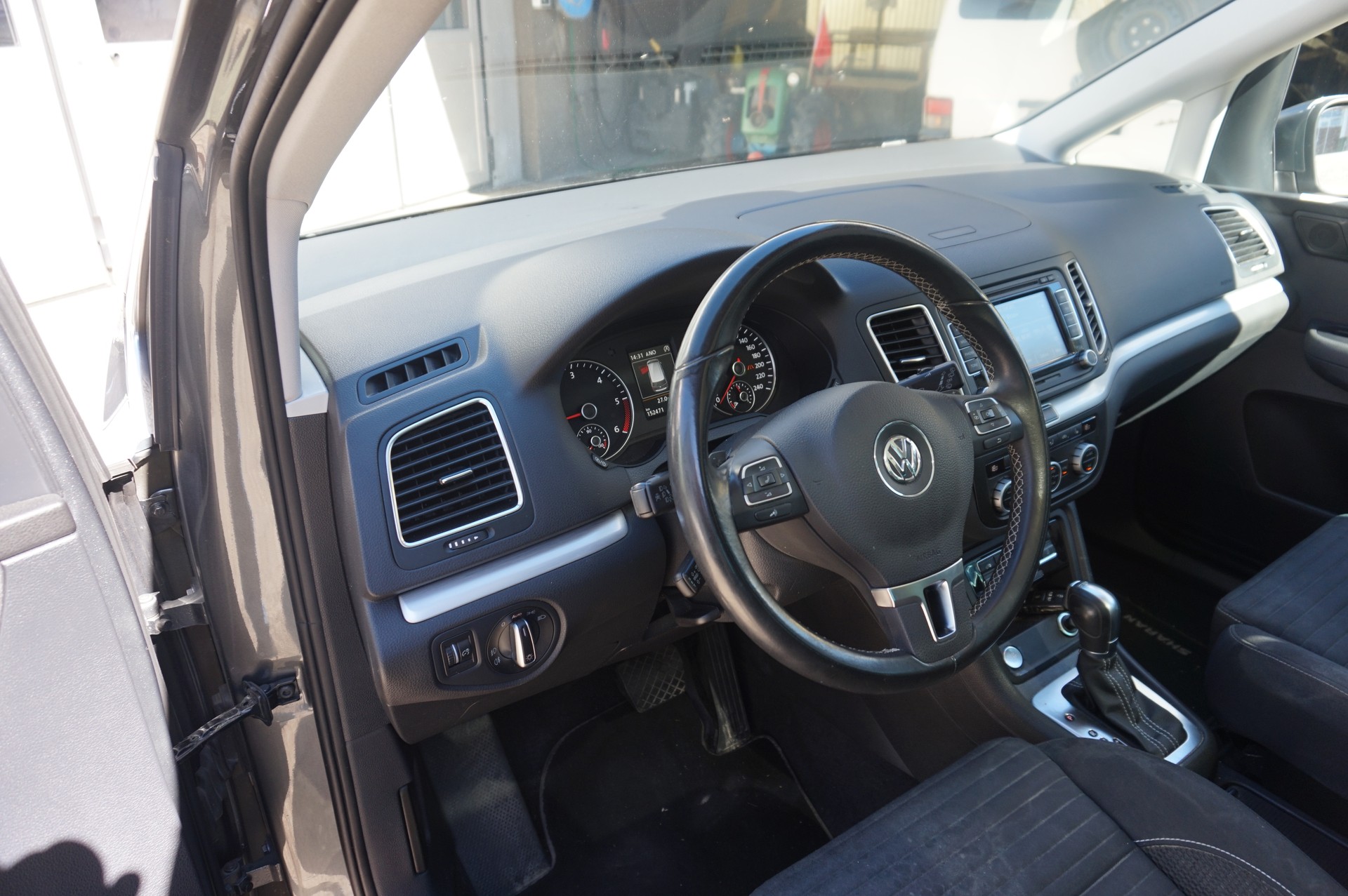 VW Sharan 2.0 TDI BMT Cup DSG-image-4