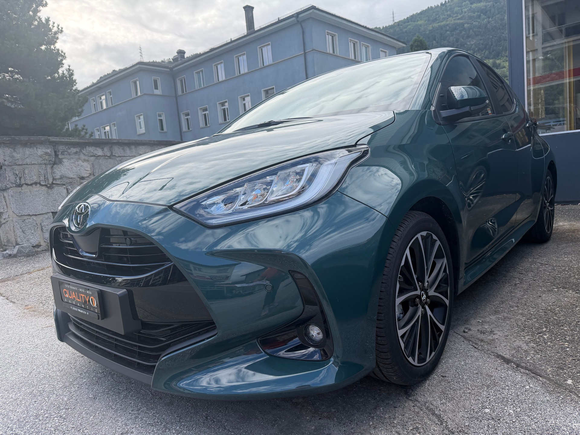 TOYOTA Yaris 1.5 Comfort e-CVT-image-0