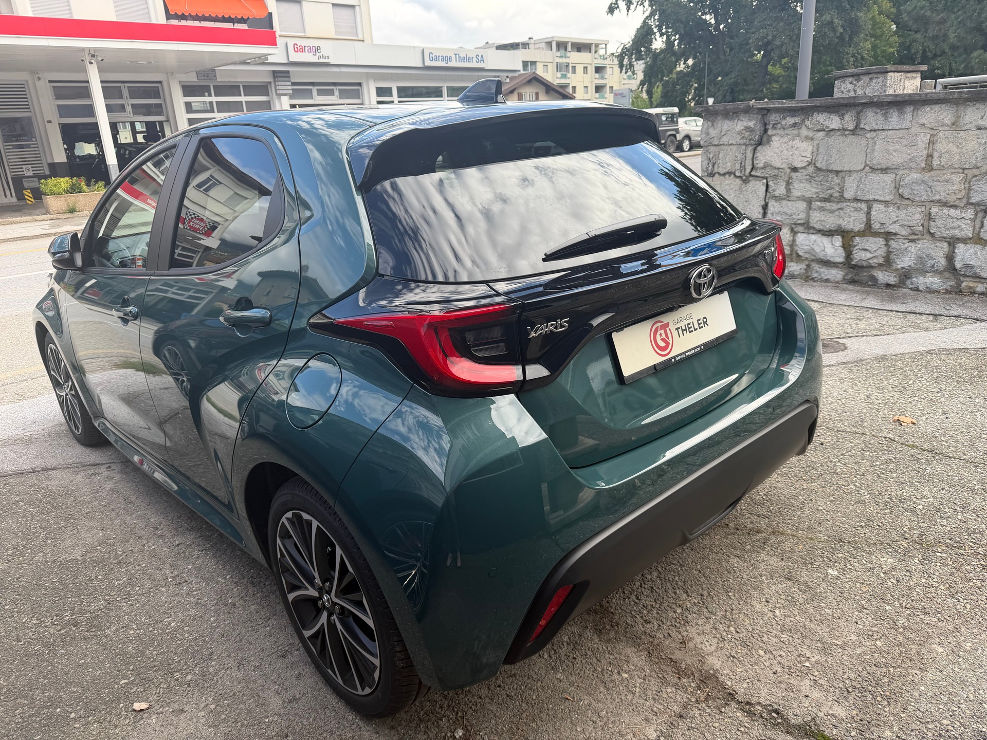 TOYOTA Yaris 1.5 Comfort e-CVT-image-3