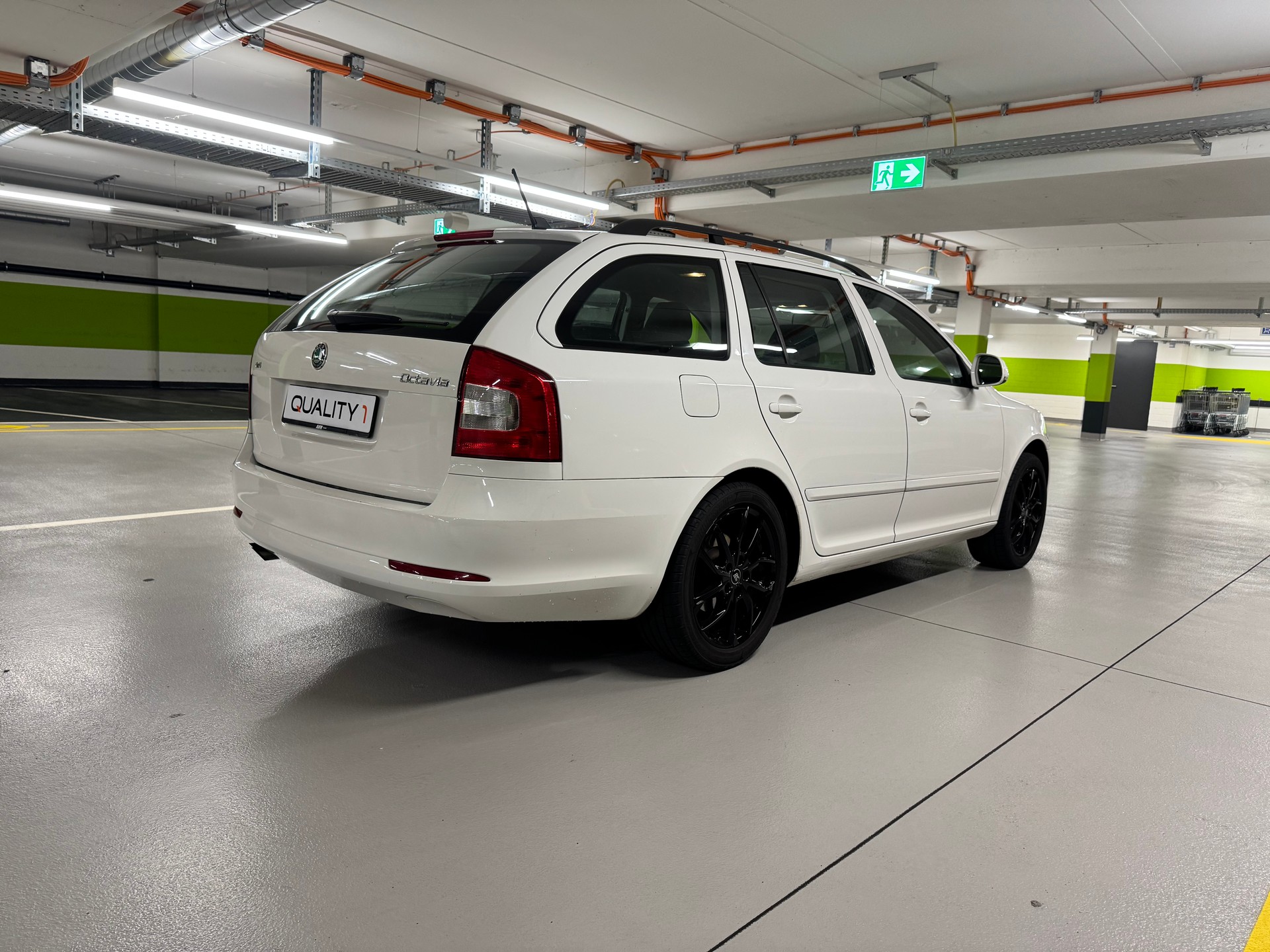 SKODA Octavia Combi 1.8 TSI Ambition 4x4-image-4