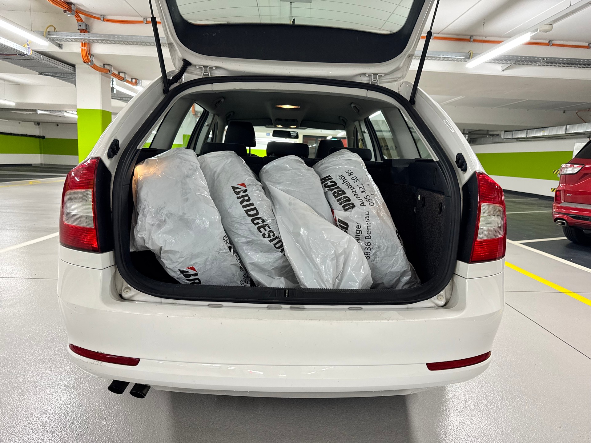 SKODA Octavia Combi 1.8 TSI Ambition 4x4-image-8