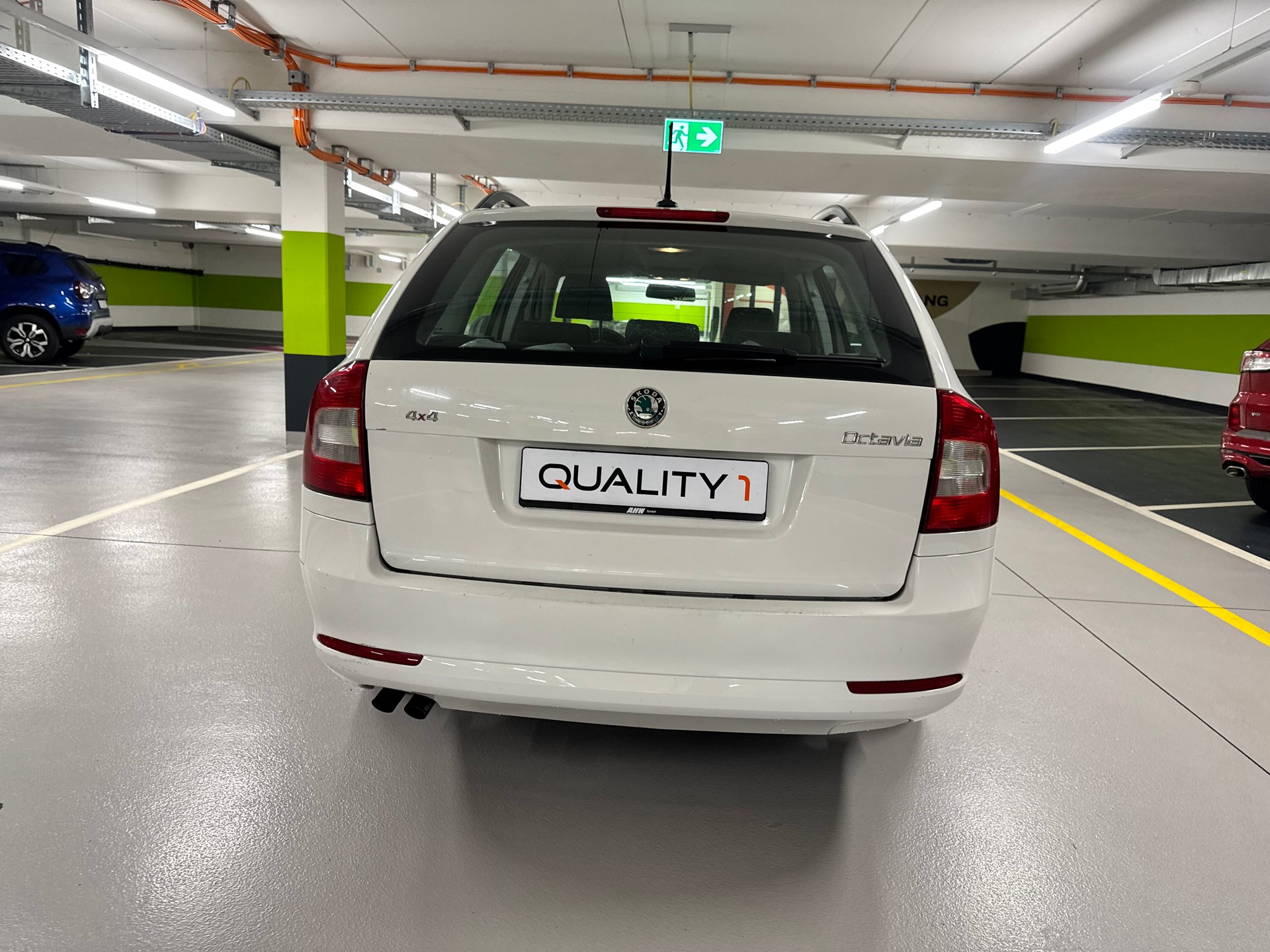 SKODA Octavia Combi 1.8 TSI Ambition 4x4-image-5