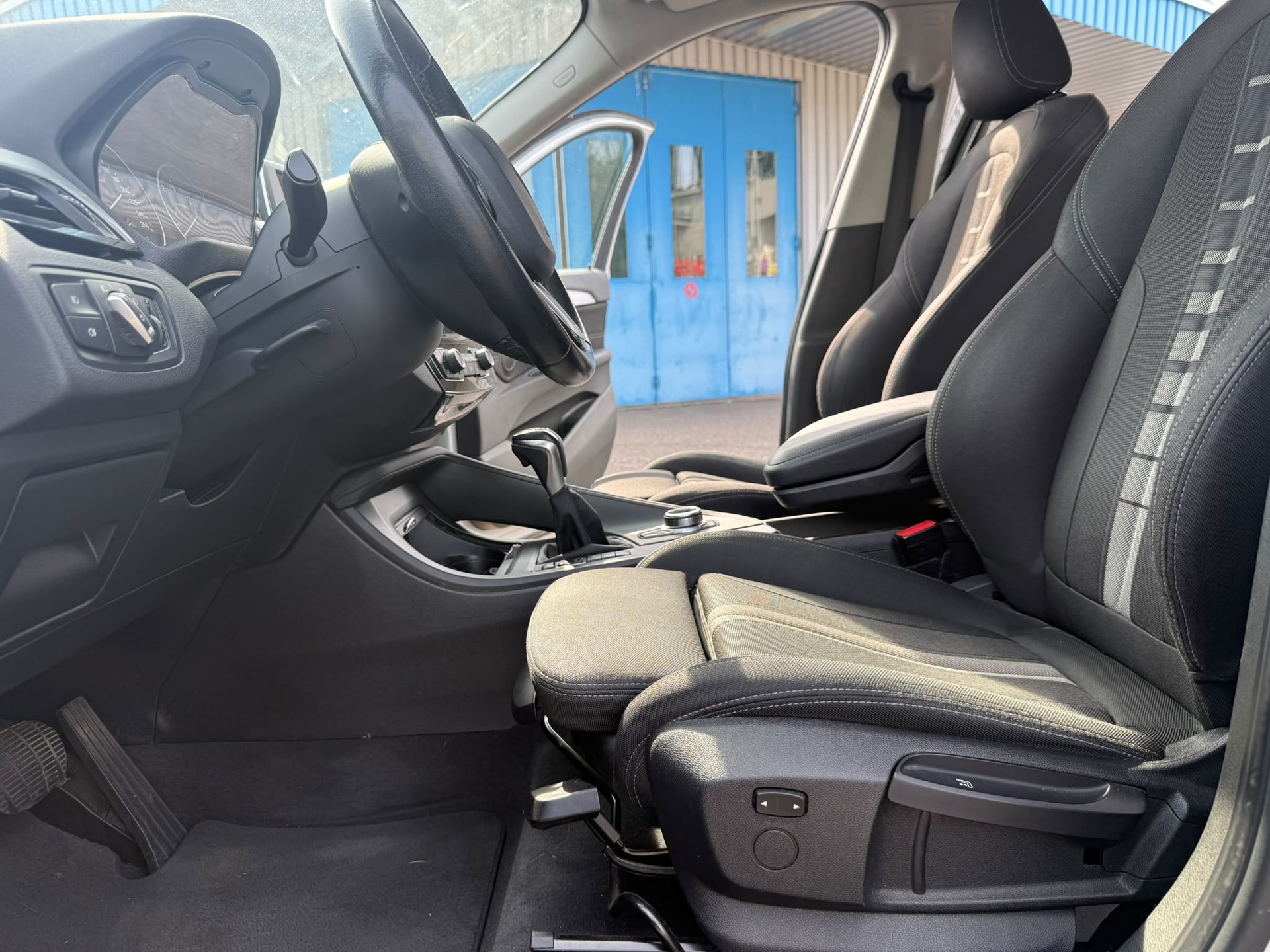 BMW X1 xDrive 18d Sport Line Steptronic-image-8
