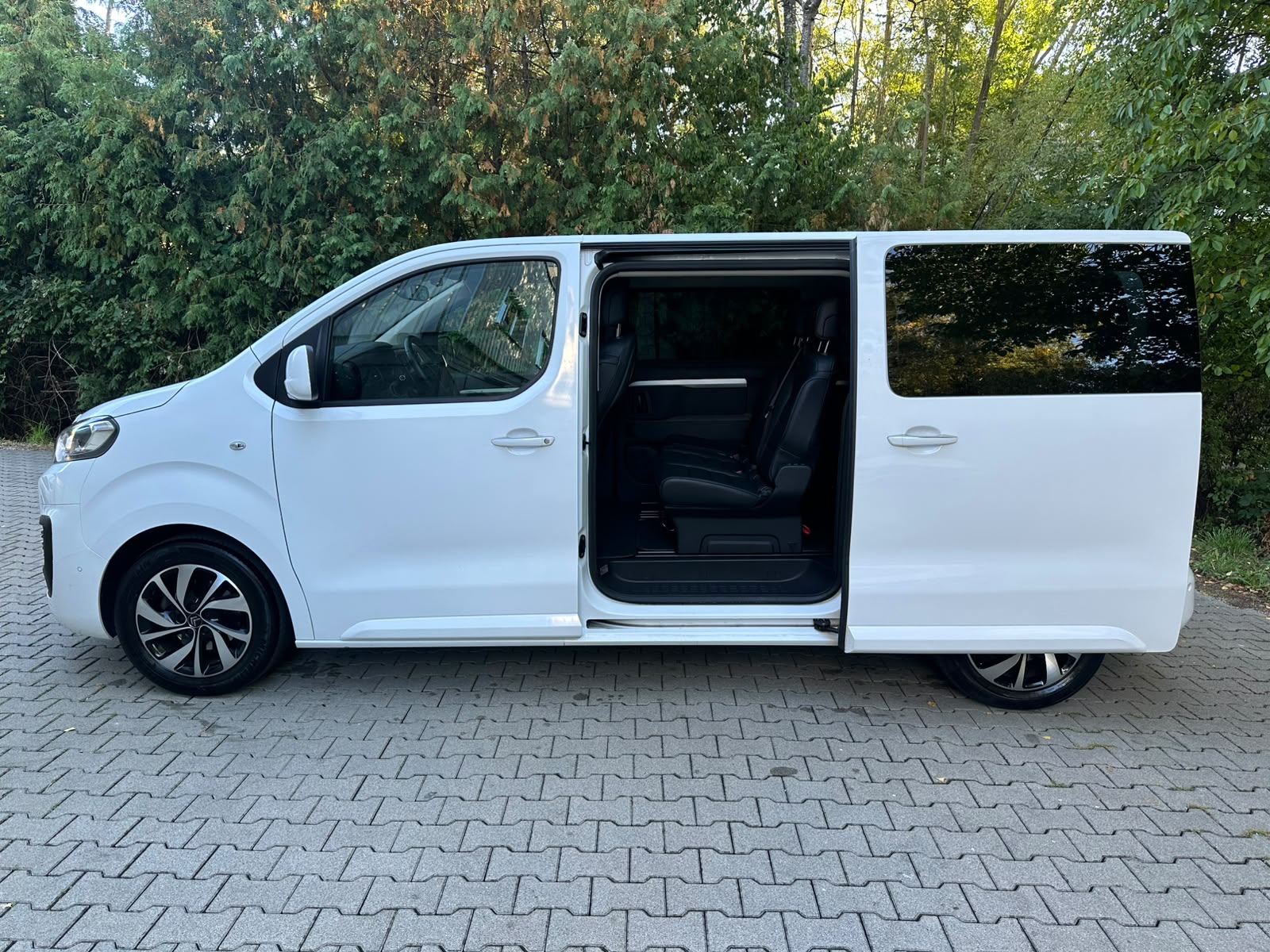 CITROEN Spacetourer 2.0 BlueHDi ShineM EAT-image-2