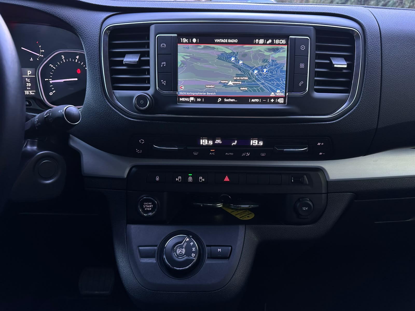 CITROEN Spacetourer 2.0 BlueHDi ShineM EAT-image-29