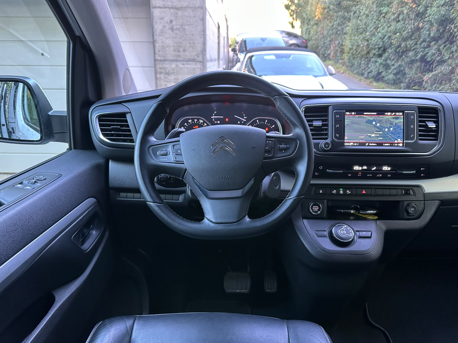 CITROEN Spacetourer 2.0 BlueHDi ShineM EAT-image-27