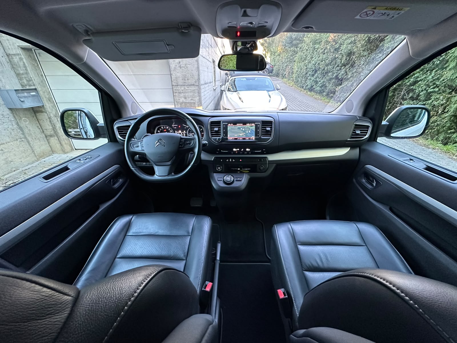 CITROEN Spacetourer 2.0 BlueHDi ShineM EAT-image-26
