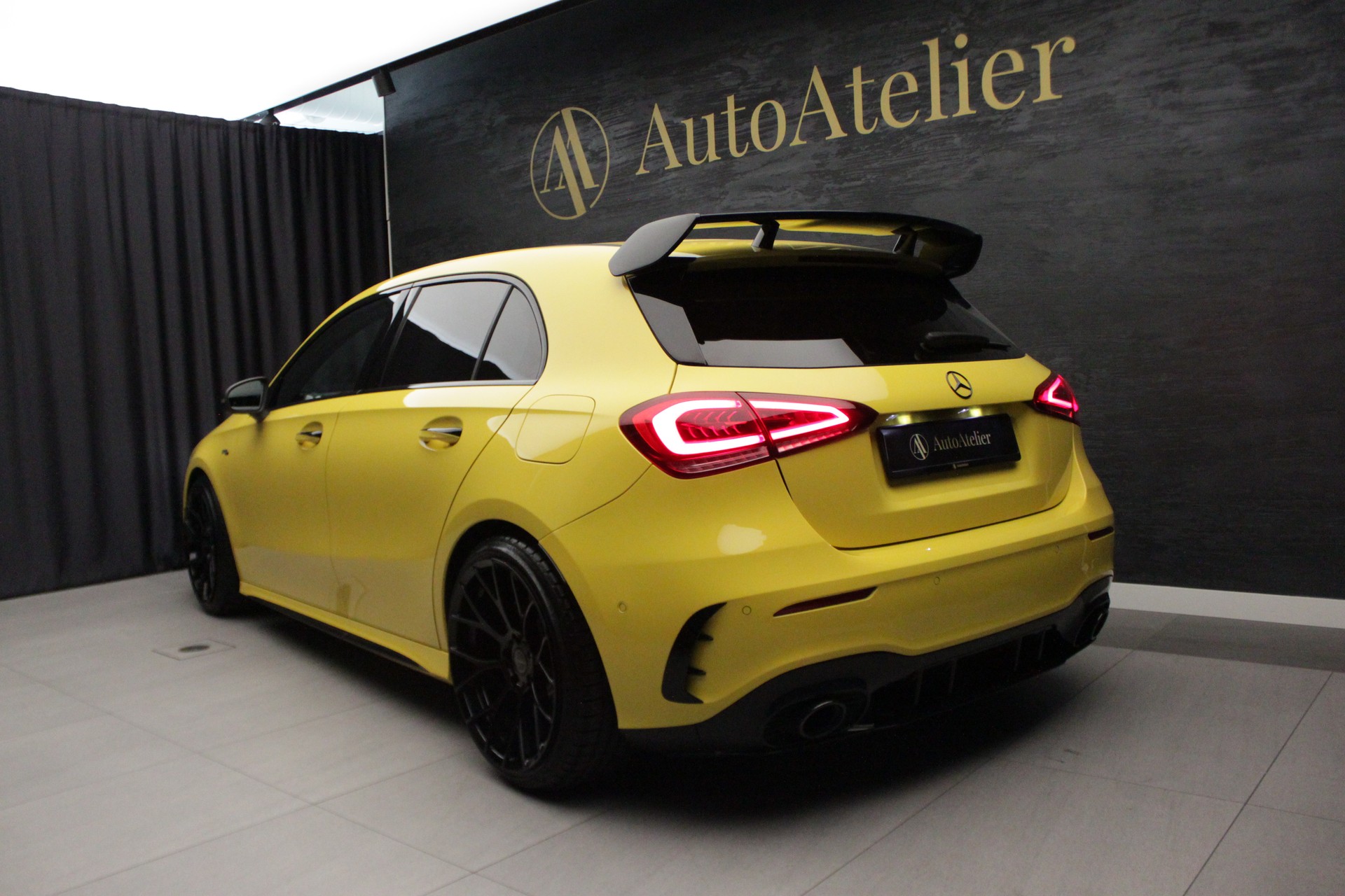 MERCEDES-BENZ A 35 AMG 4Matic Speedshift-image-11