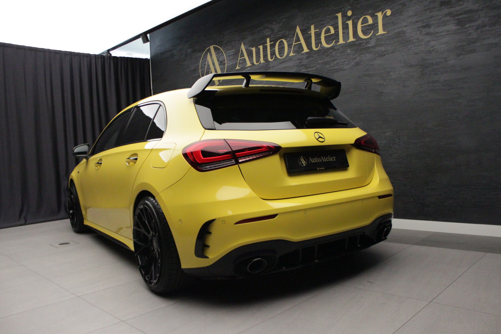 MERCEDES-BENZ A 35 AMG 4Matic Speedshift-image-9