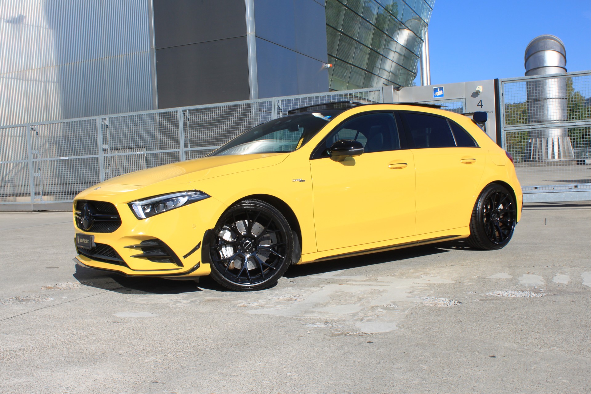MERCEDES-BENZ A 35 AMG 4Matic Speedshift-image-7