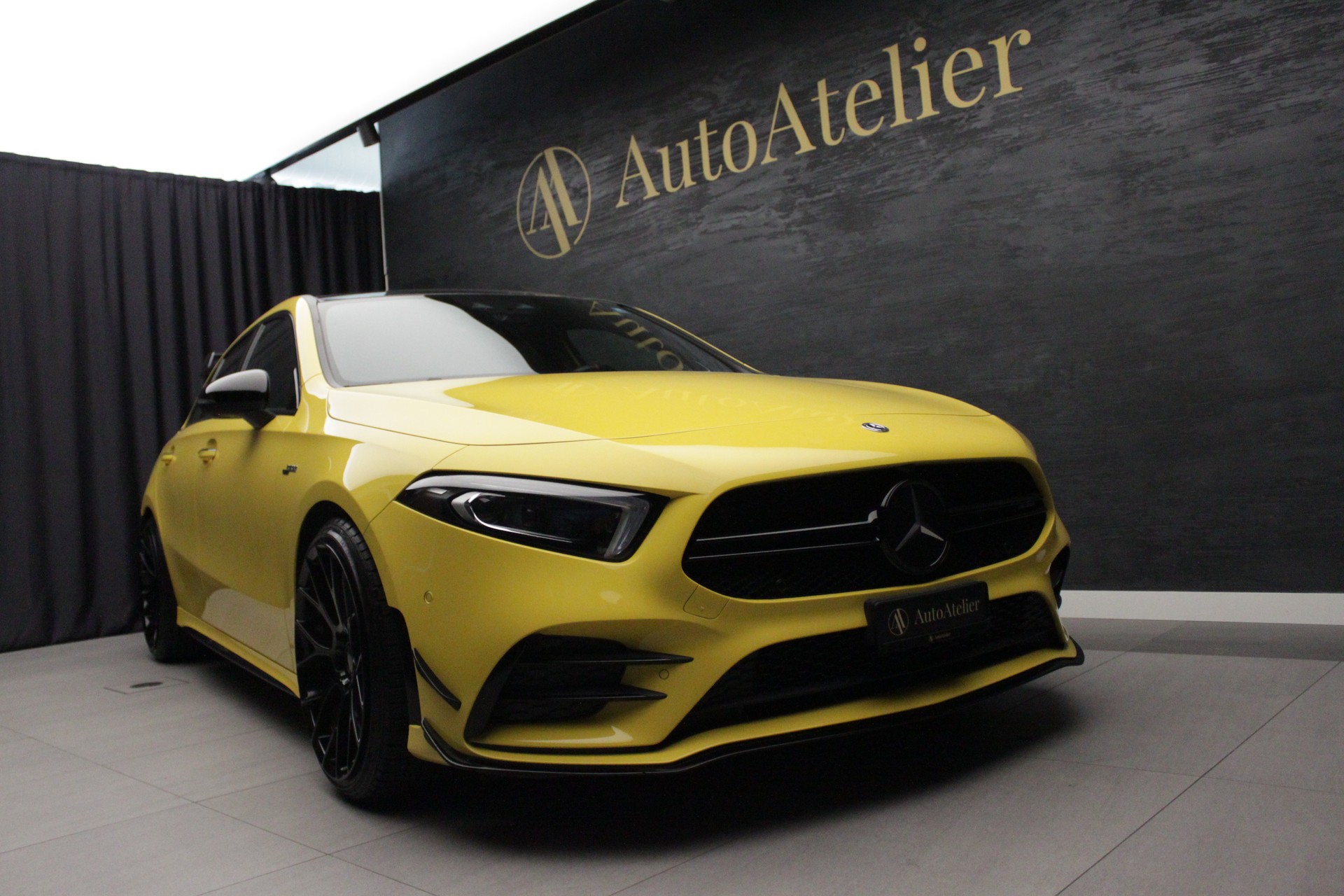 MERCEDES-BENZ A 35 AMG 4Matic Speedshift-image-1