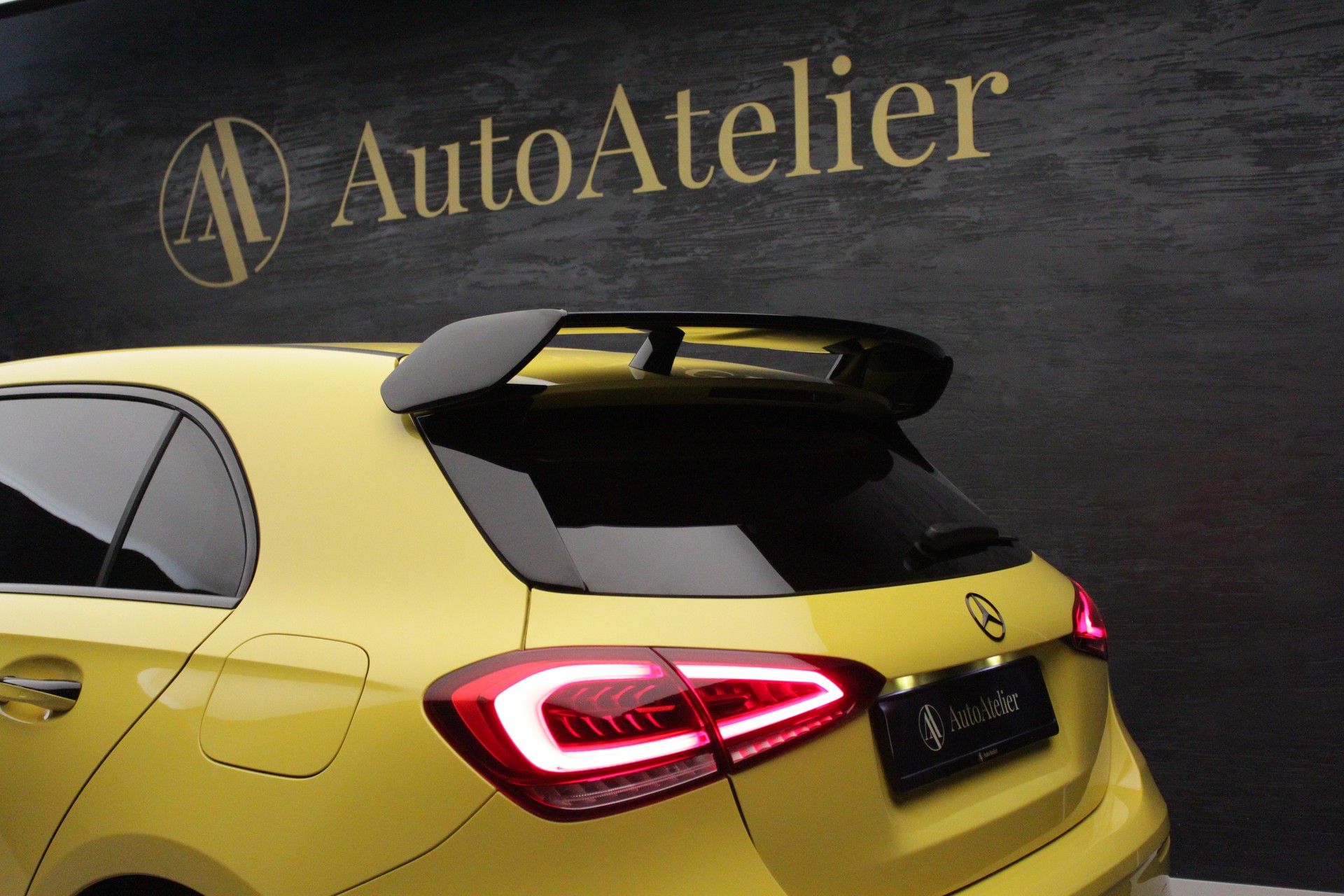 MERCEDES-BENZ A 35 AMG 4Matic Speedshift-image-13