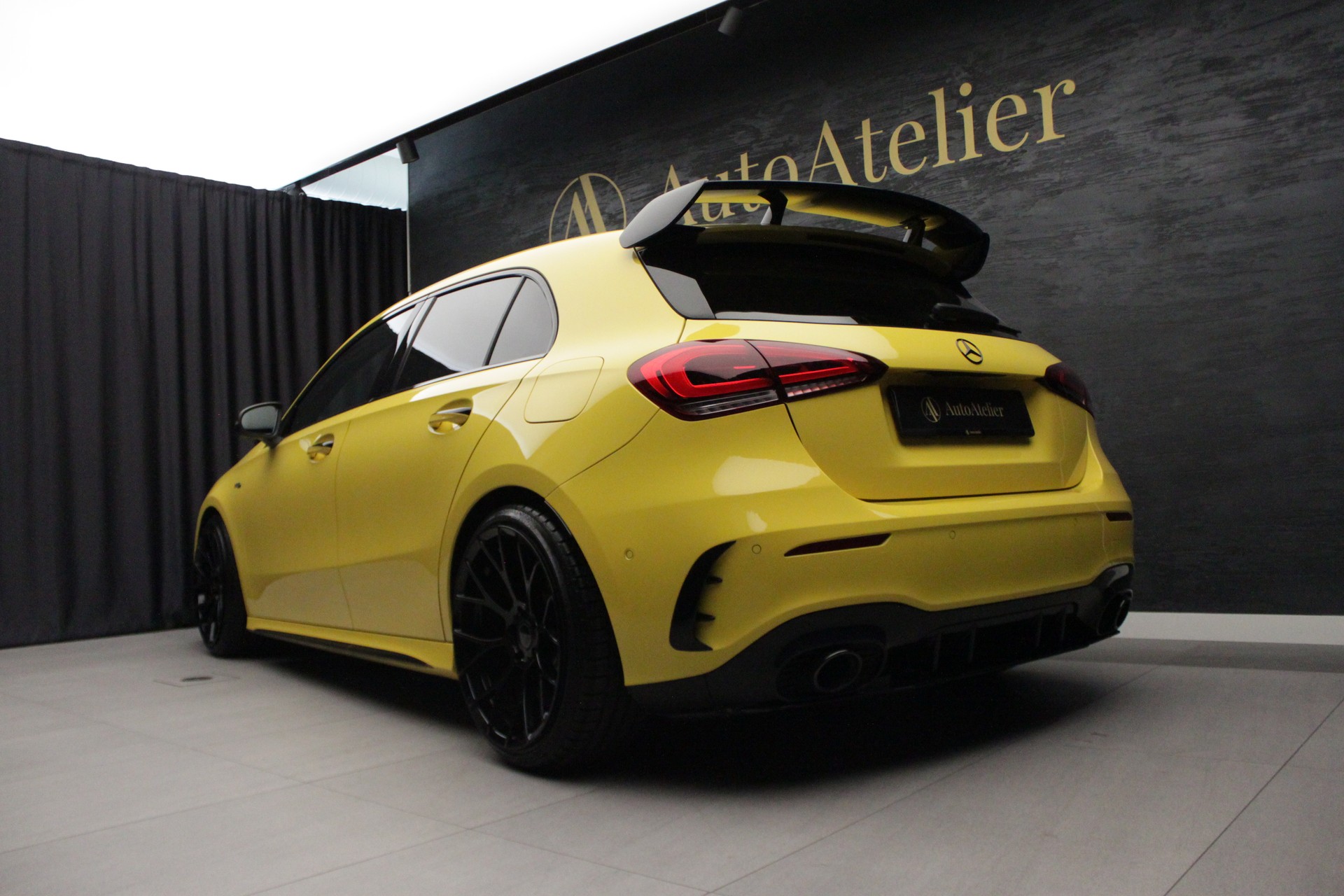 MERCEDES-BENZ A 35 AMG 4Matic Speedshift-image-10