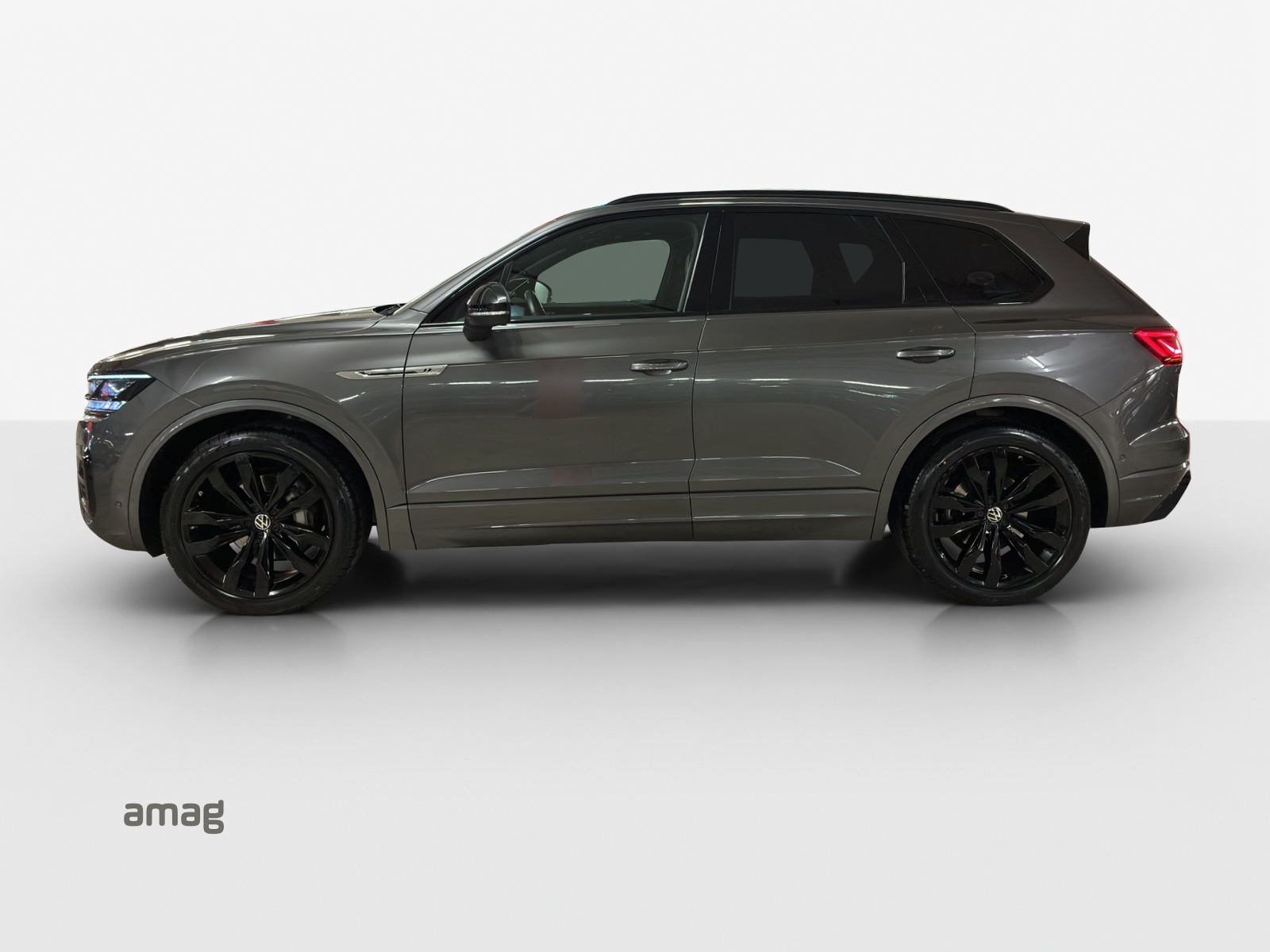 VW Touareg 3.0 TDI R Line Tiptronic-showroom-element-1