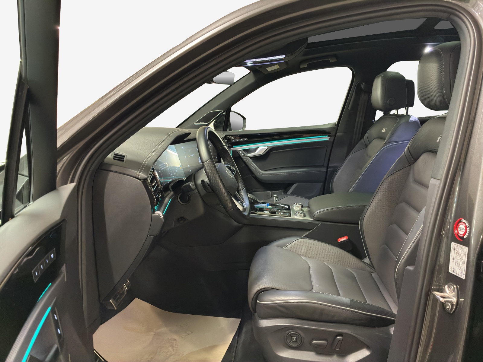 VW Touareg 3.0 TDI R Line Tiptronic-image-7