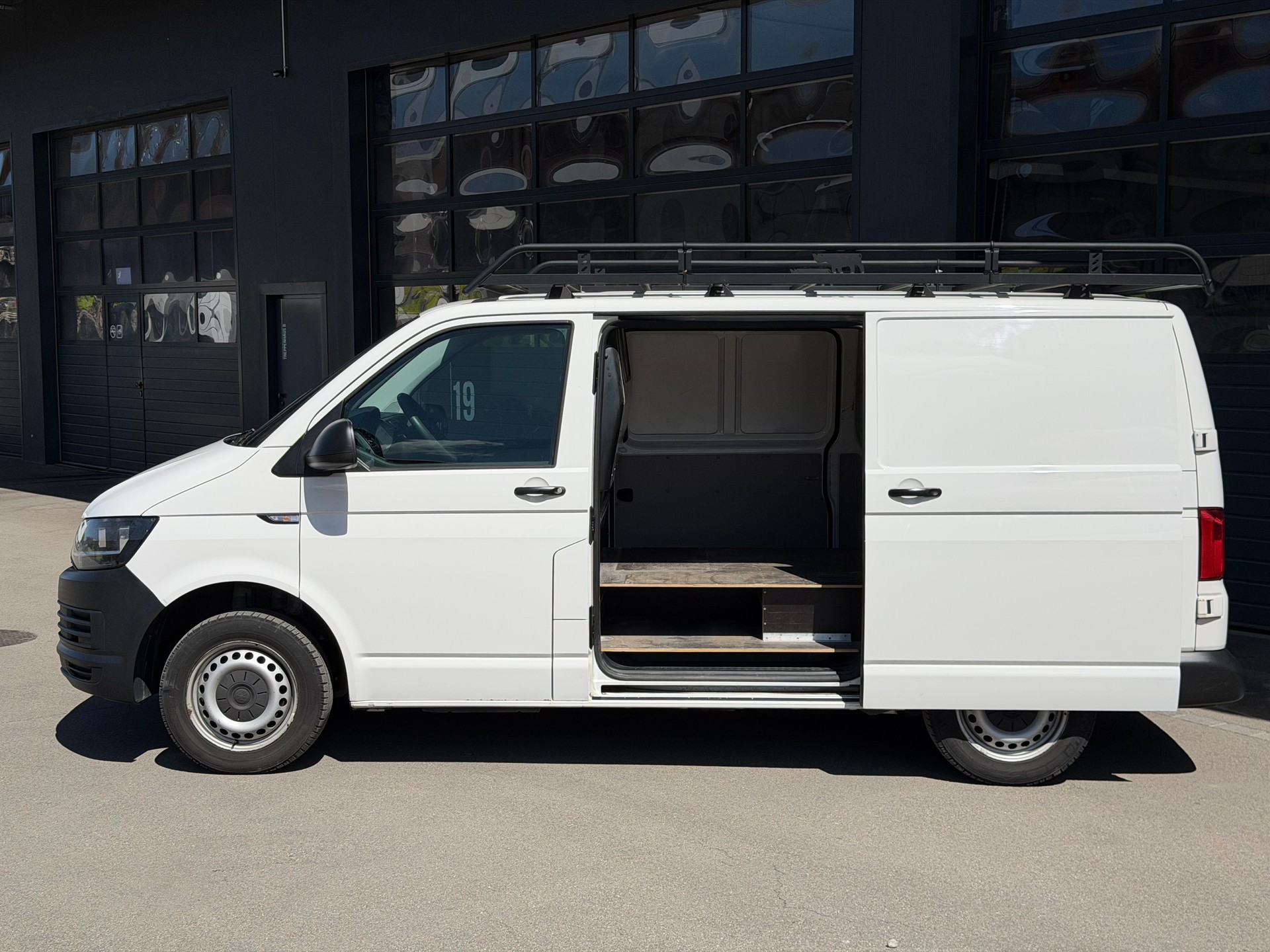VW T6 2.0 TDI | Frisch ab MFK | Frisch ab Service | neuer DPF | Navi | Parksensoren | Klima | Dachträger-image-3