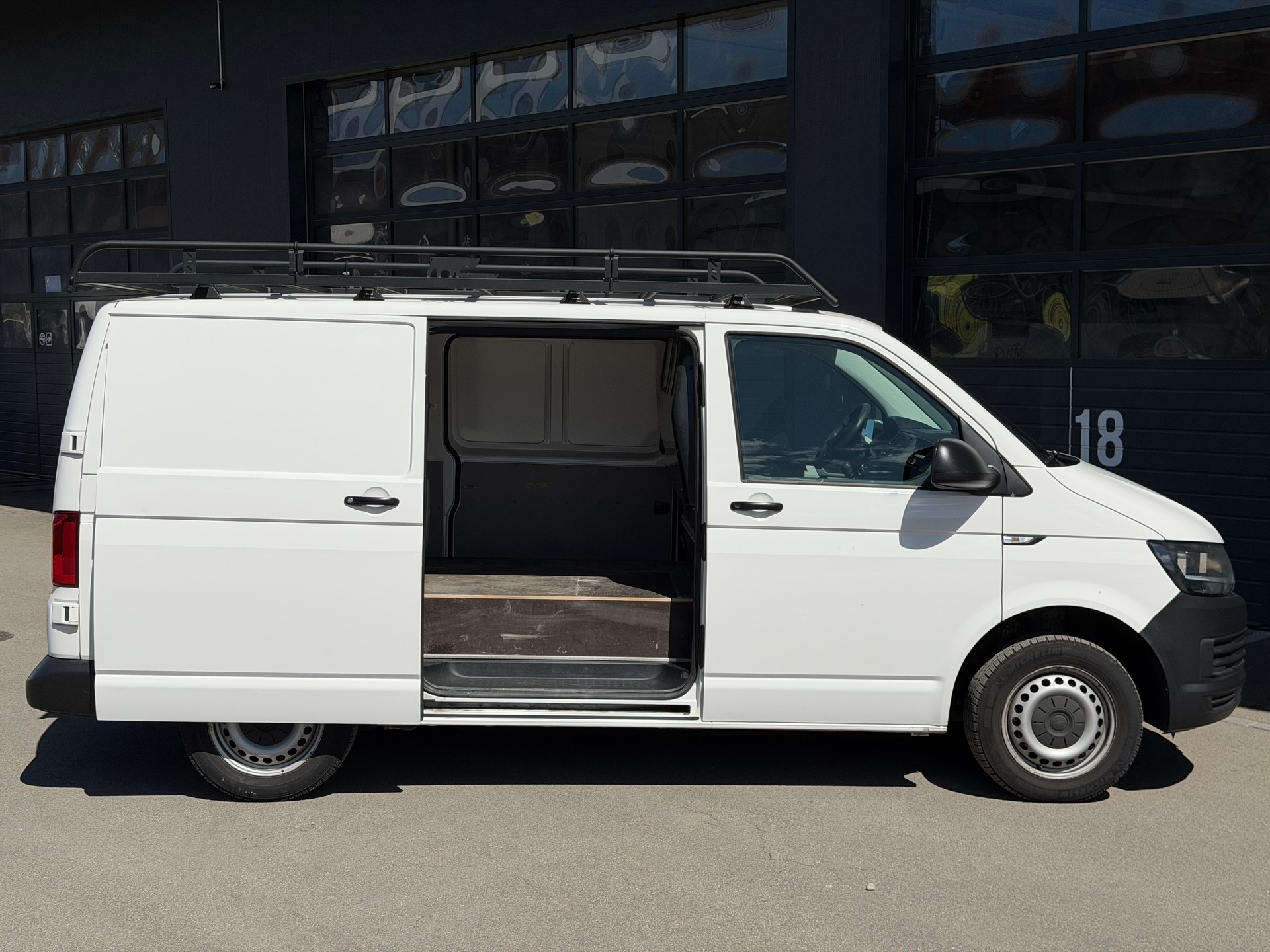VW T6 2.0 TDI | Frisch ab MFK | Frisch ab Service | neuer DPF | Navi | Parksensoren | Klima | Dachträger-image-9