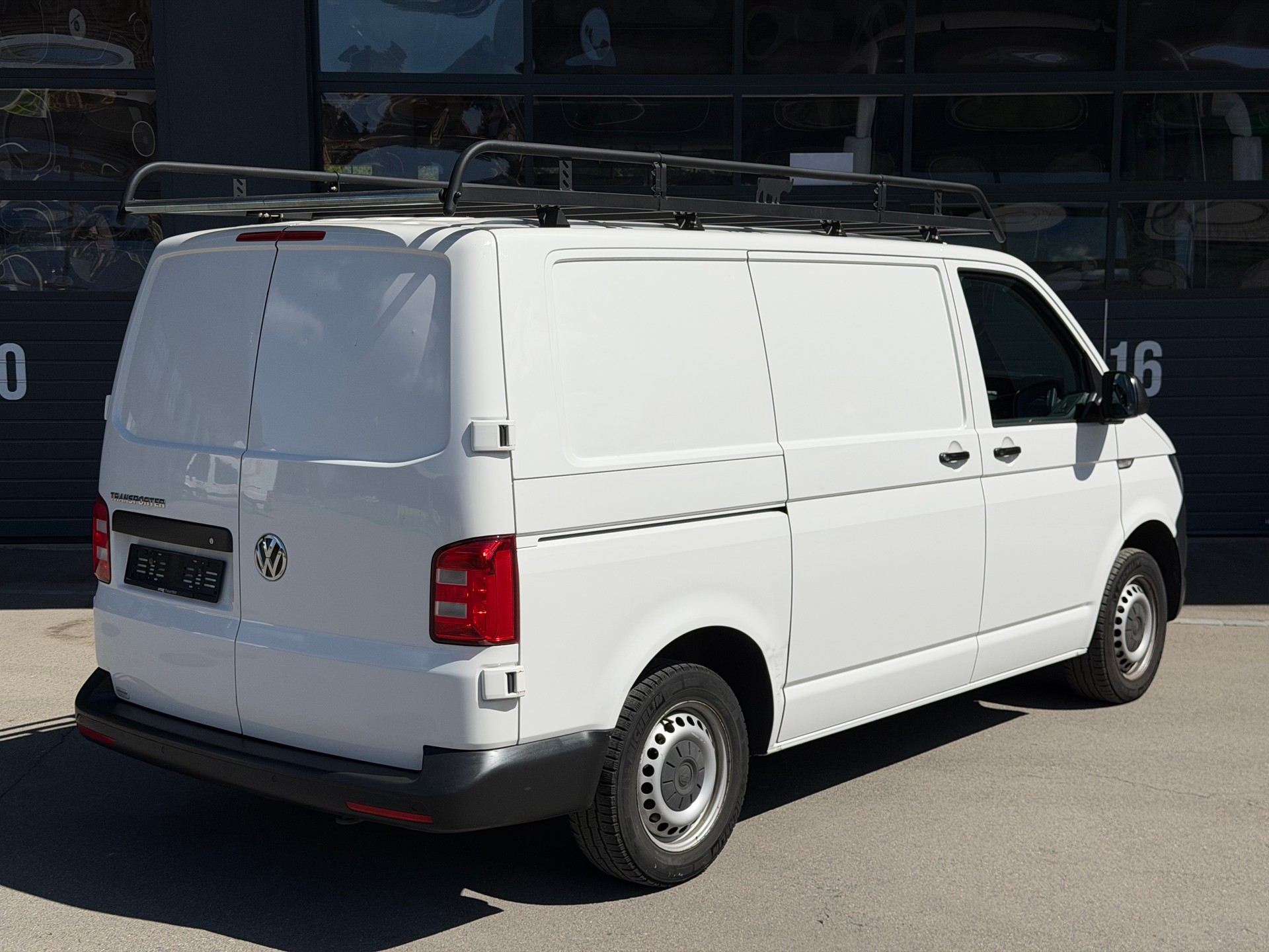 VW T6 2.0 TDI | Frisch ab MFK | Frisch ab Service | neuer DPF | Navi | Parksensoren | Klima | Dachträger-image-5