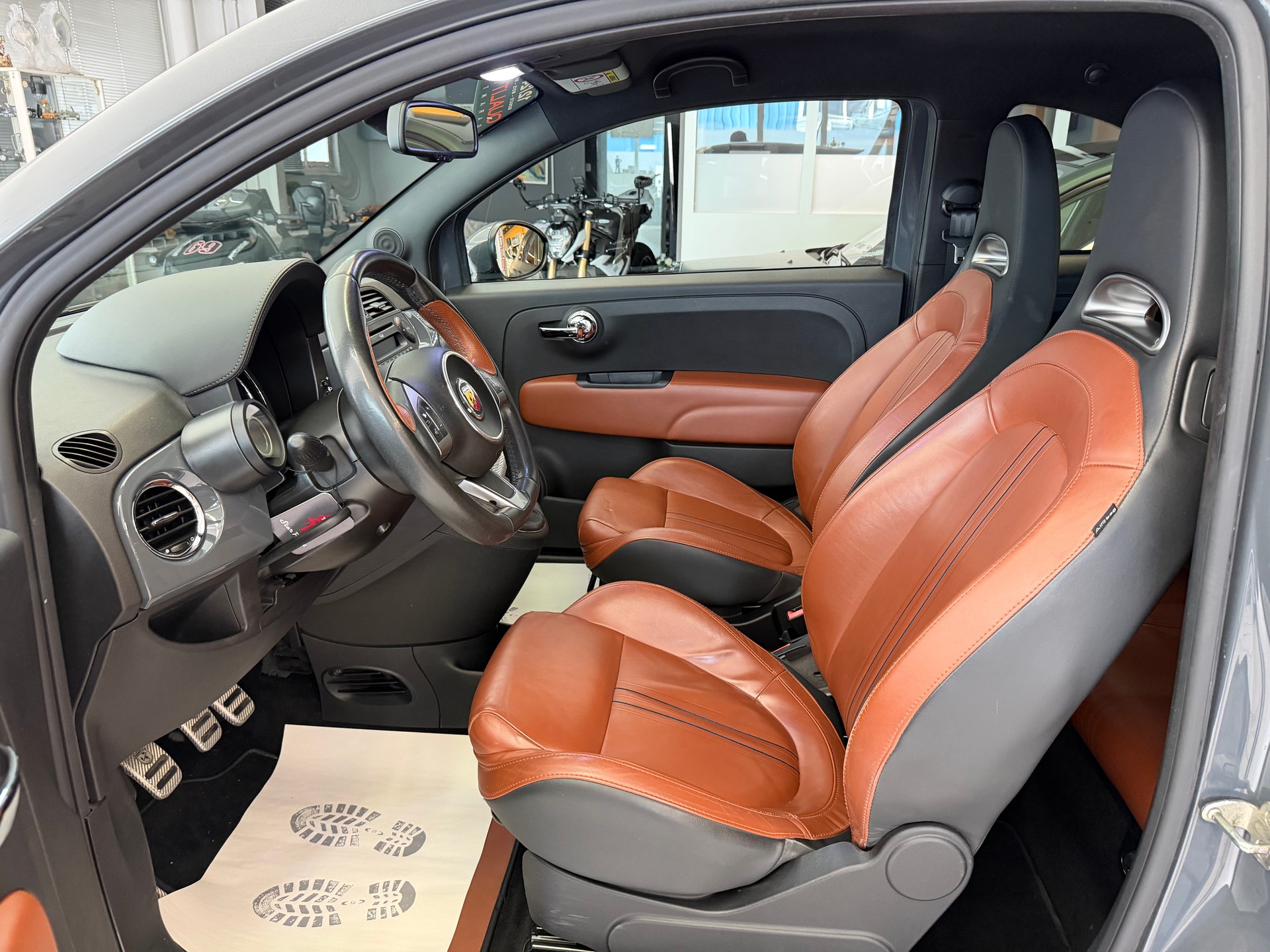 FIAT 595 Abarth 1.4 T-Jet 160 Turismo-image-11