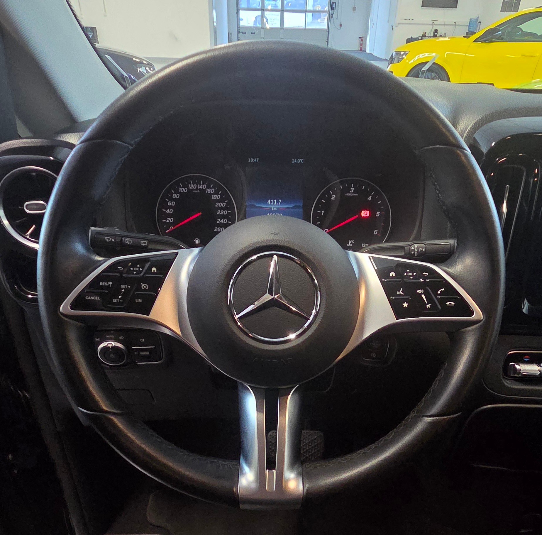 MERCEDES-BENZ Vito 116 CDI Lang Select Tourer 4Matic 9G-Tronic-image-9