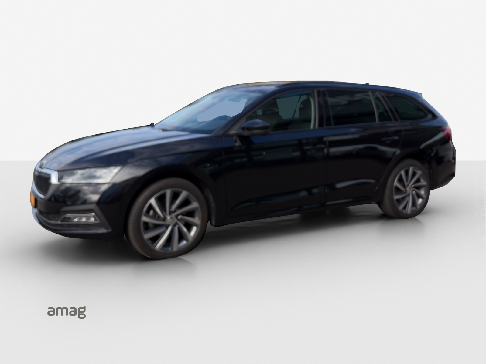 SKODA Octavia Combi 2.0 TSI Style DSG 4x4