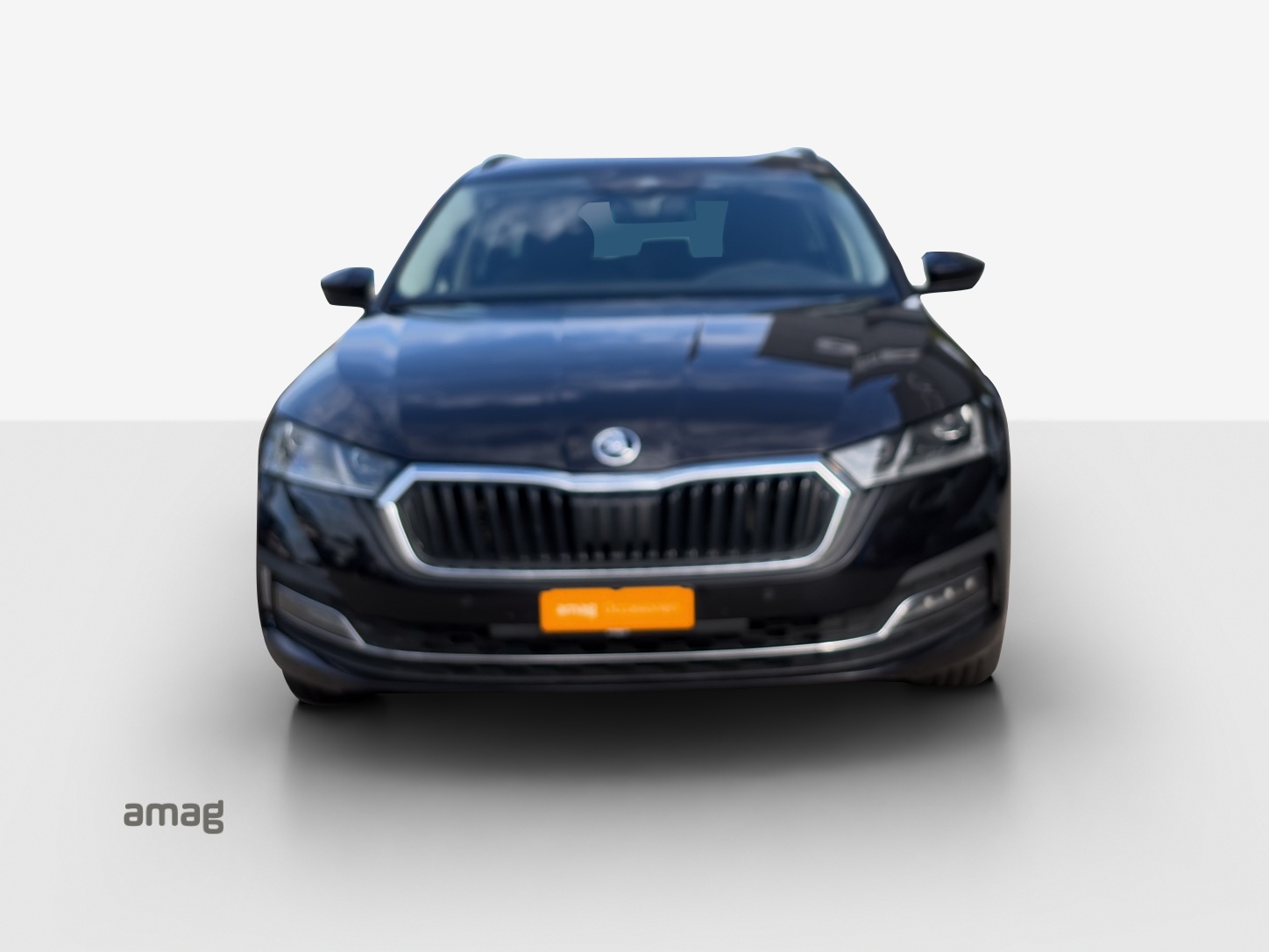 SKODA Octavia Combi 2.0 TSI Style DSG 4x4-image-6