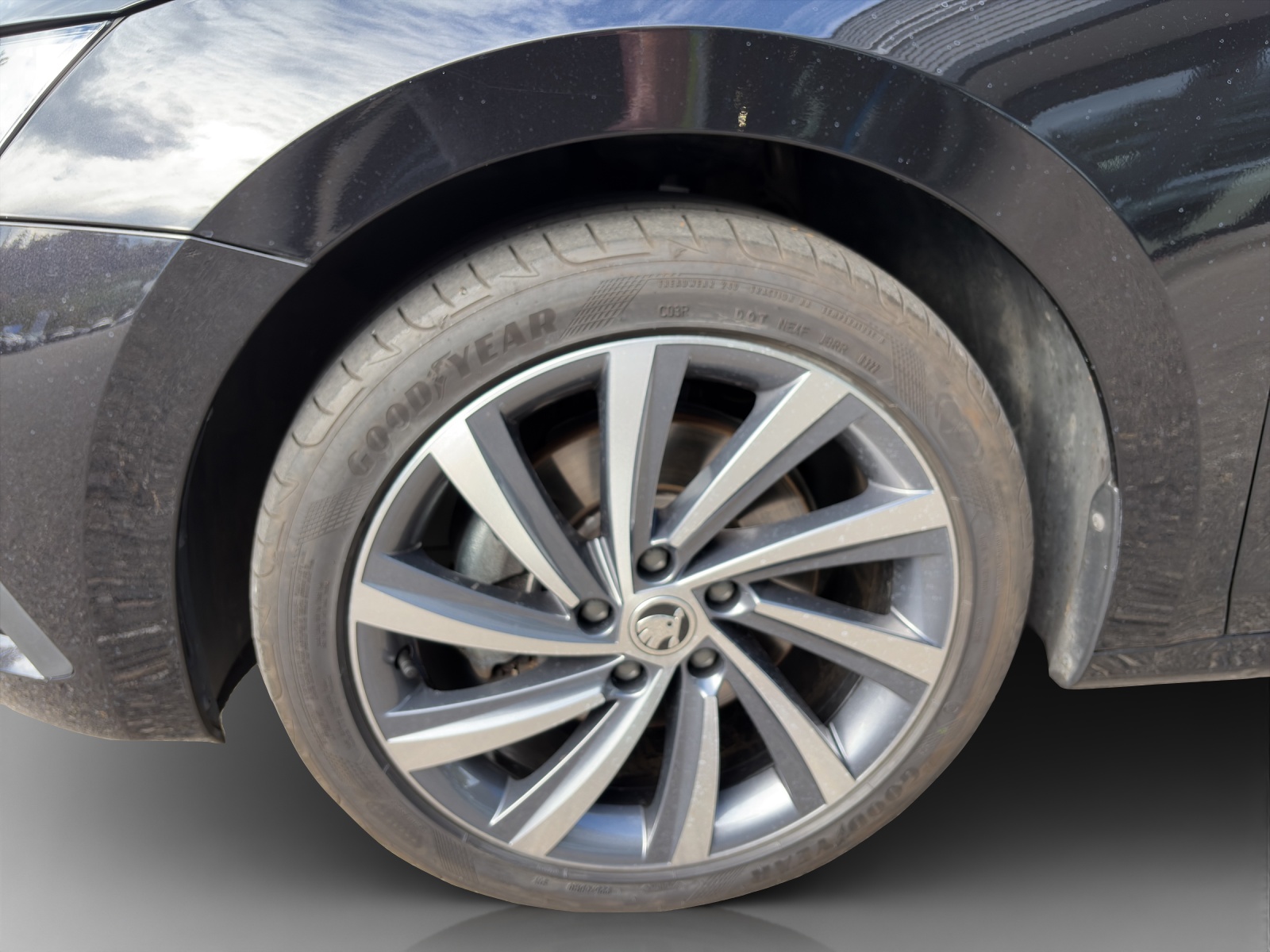 SKODA Octavia Combi 2.0 TSI Style DSG 4x4-image-13