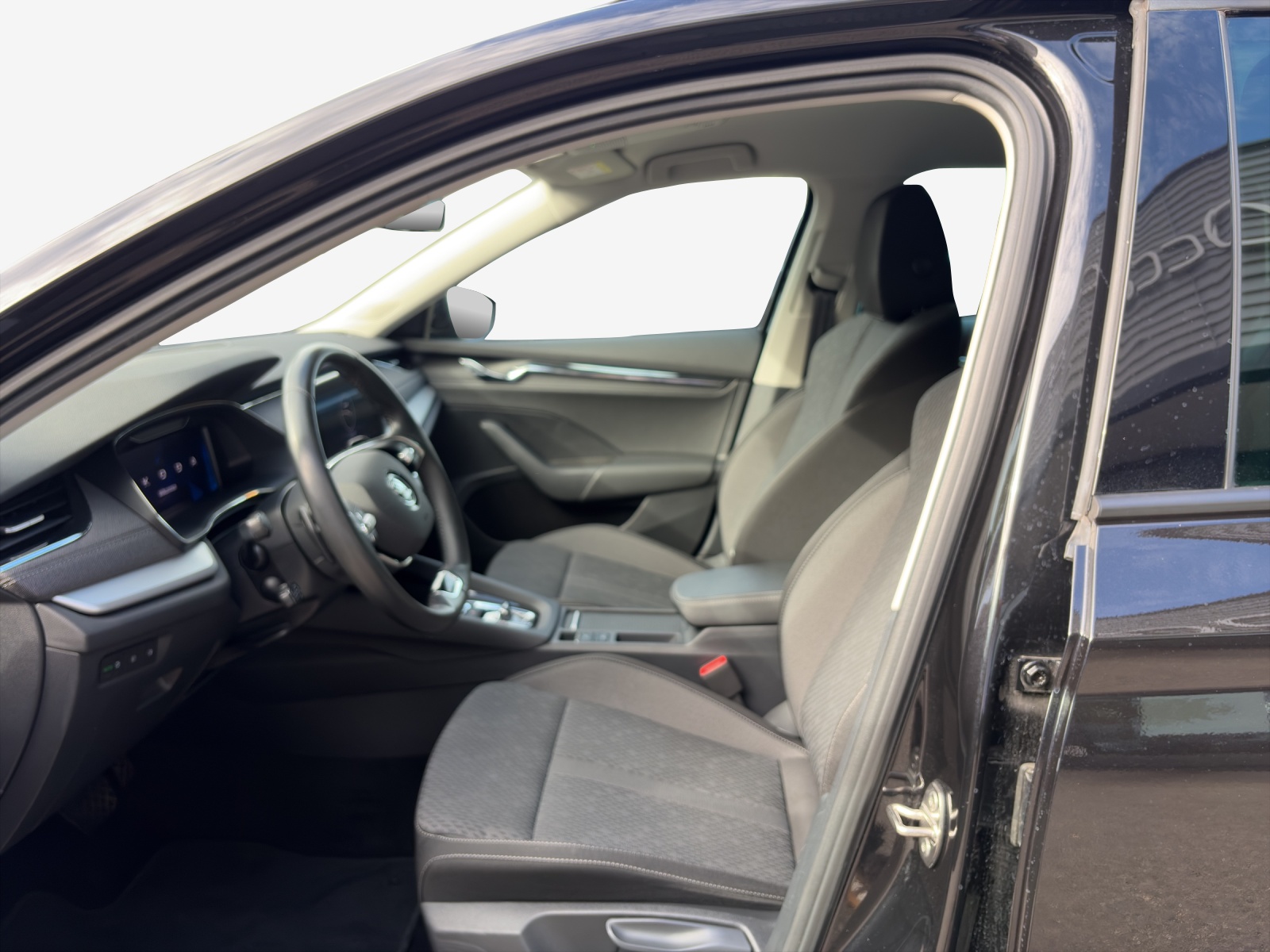 SKODA Octavia Combi 2.0 TSI Style DSG 4x4-image-7