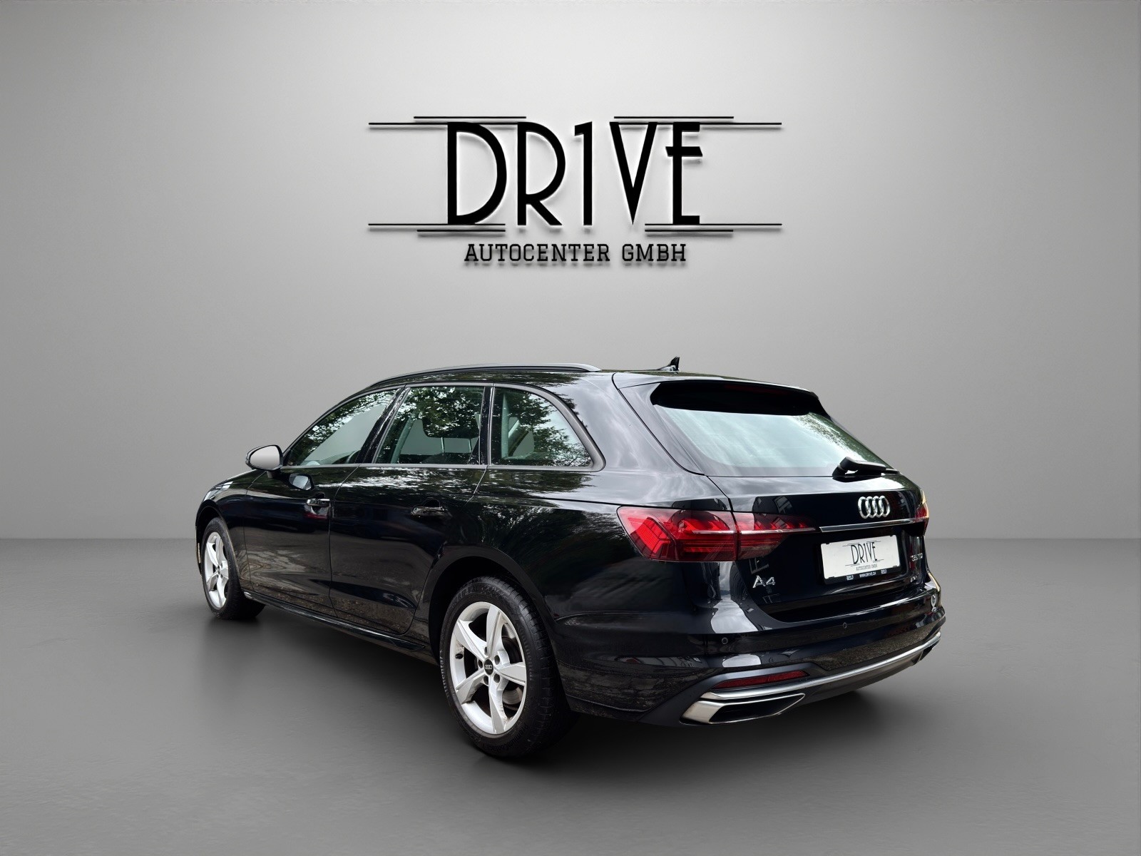 AUDI A4 Avant 35 TDI advanced Attraction S-tronic *Navi*Sitzheizung*DAB+ uvm.*-image-6
