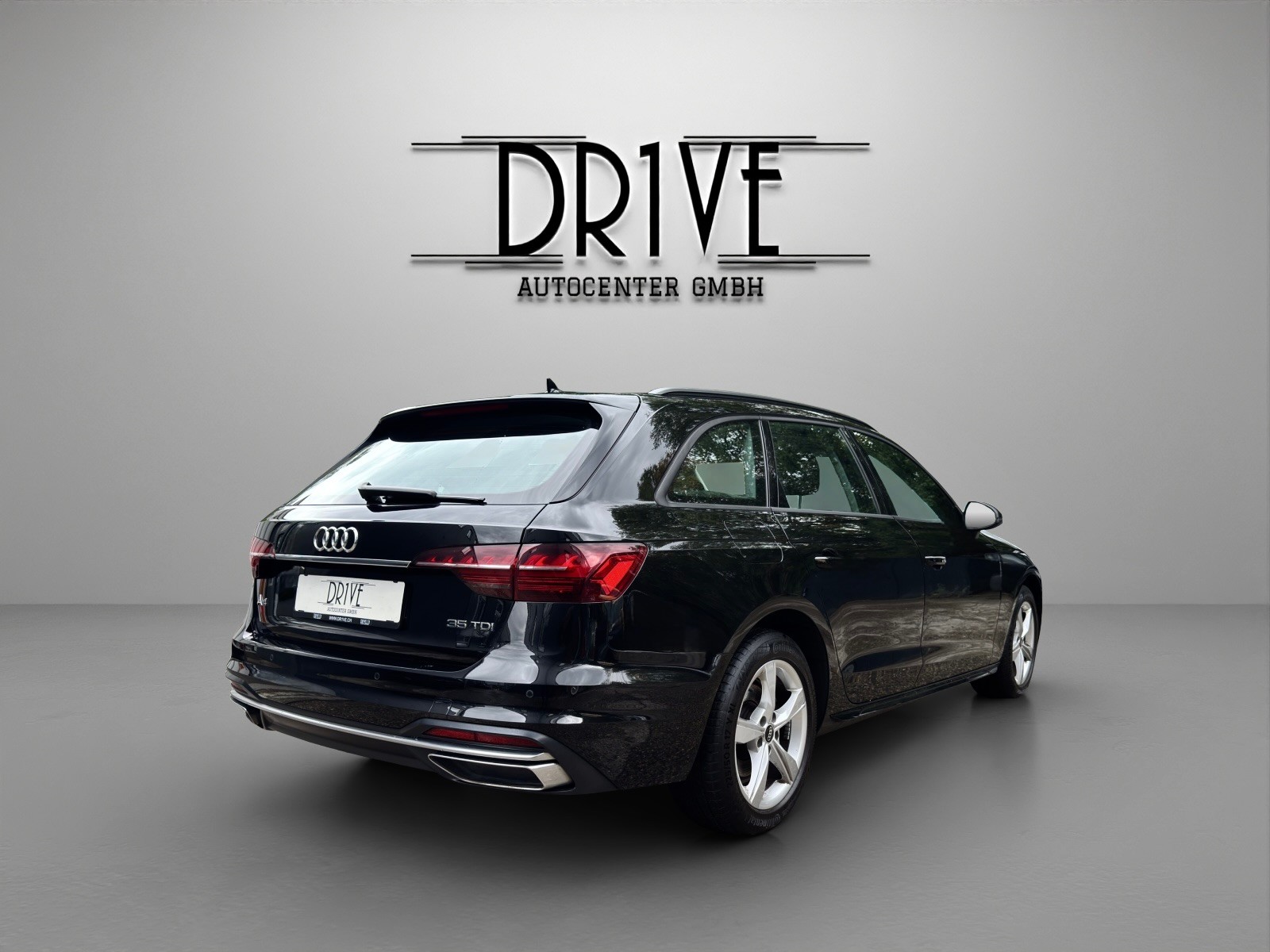 AUDI A4 Avant 35 TDI advanced Attraction S-tronic *Navi*Sitzheizung*DAB+ uvm.*-image-4