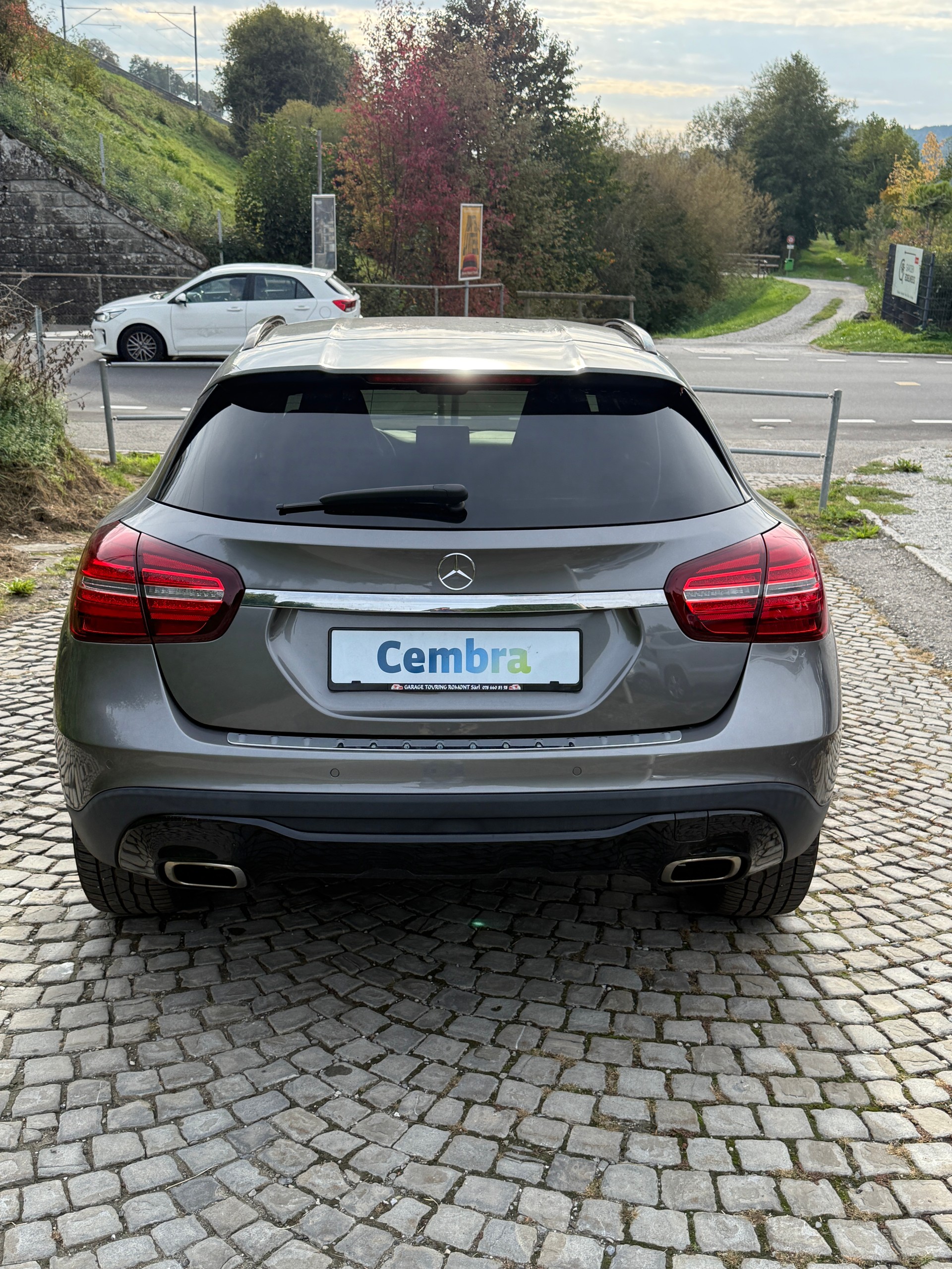 MERCEDES-BENZ GLA 200 Night Star 7G-DCT-image-2