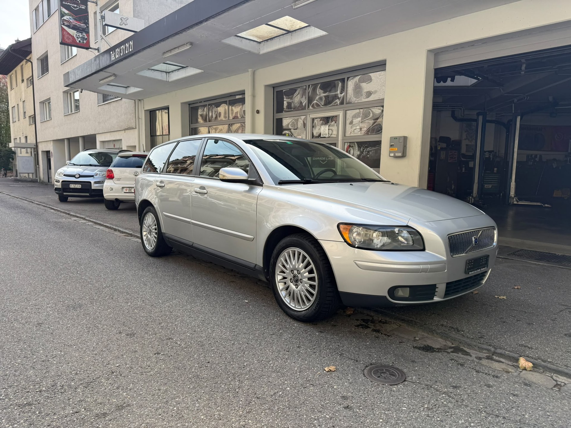 VOLVO V50 T5 Summum-image-1