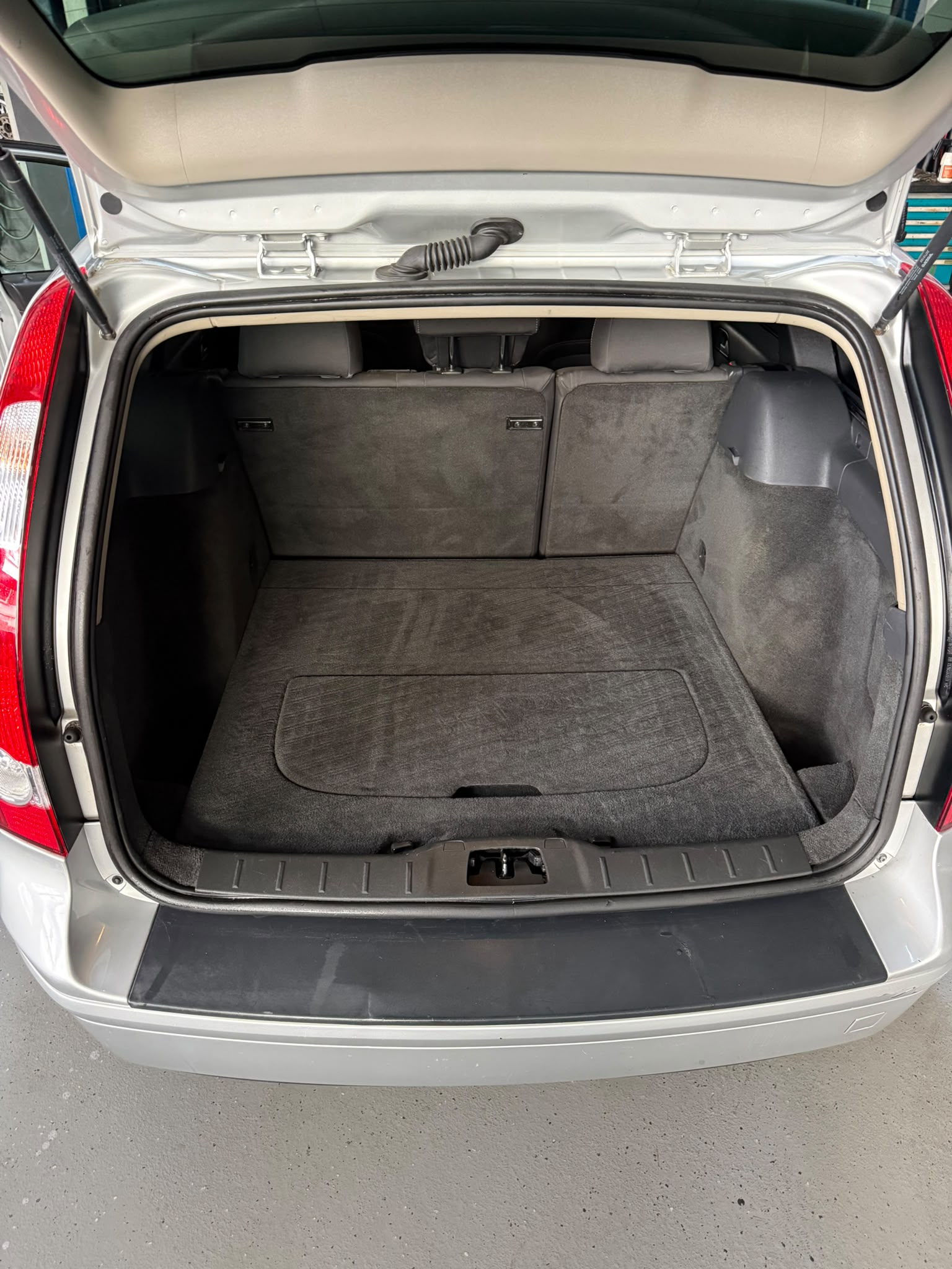 VOLVO V50 T5 Summum-image-11